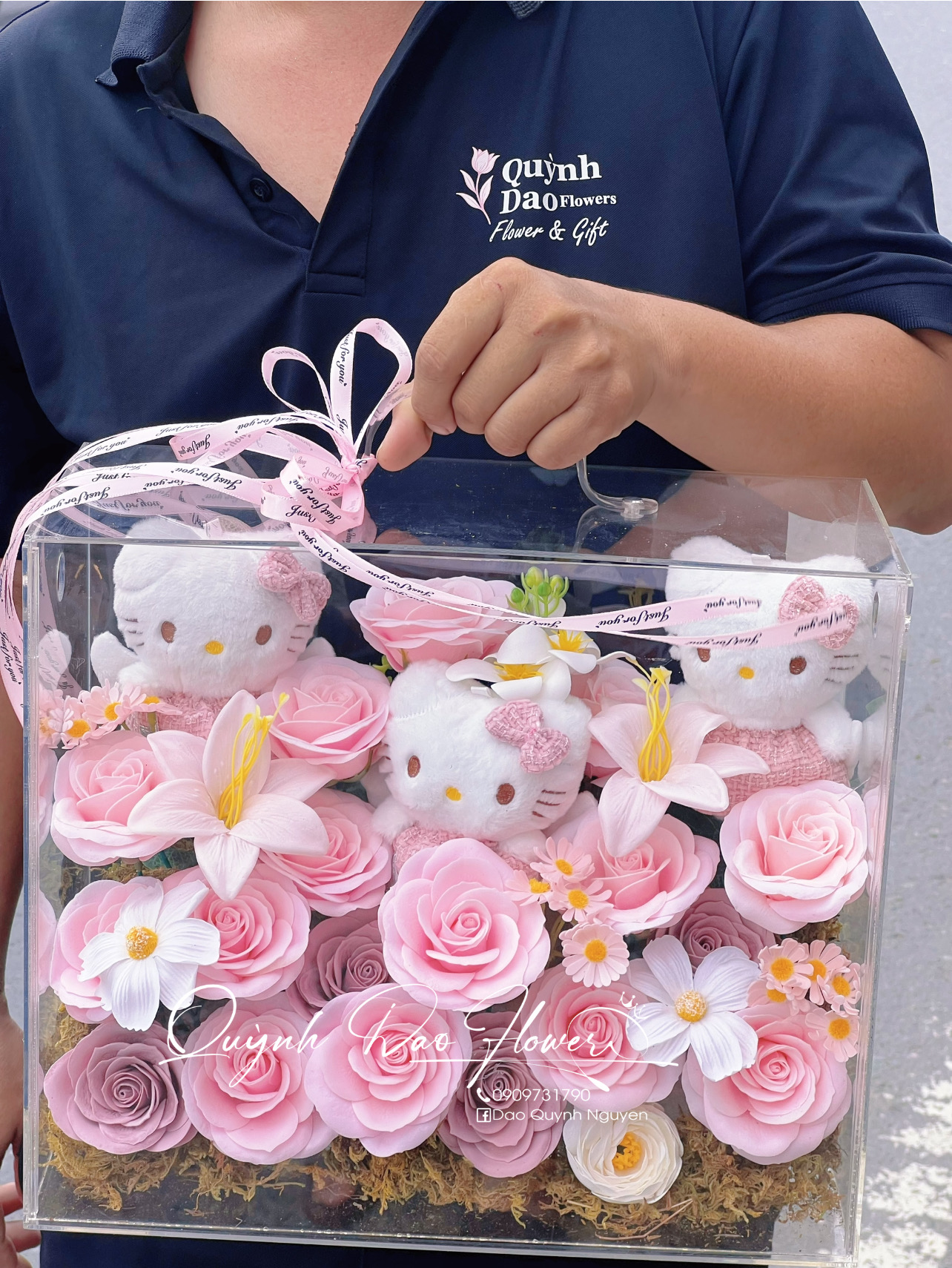 Vali hoa sáp hello kitty hồng