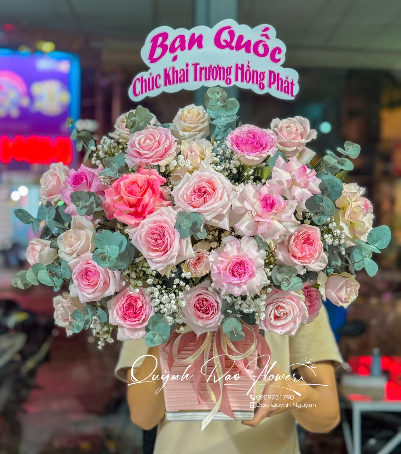 Giỏ hoa Hồng tại Dĩ An