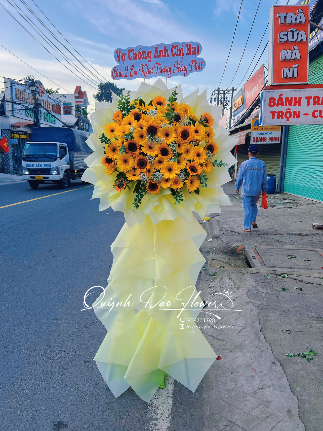 Kệ khai trương hướng dương hoa đồng tiền 