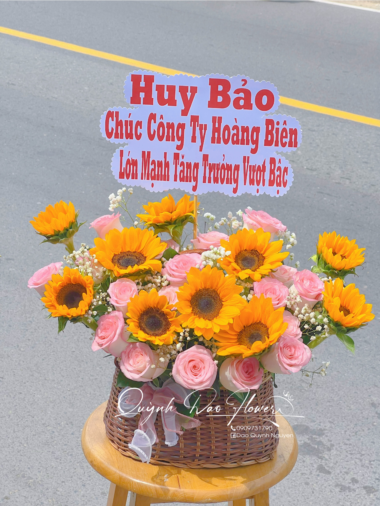 Giỏ hoa hướng dương khai trương 