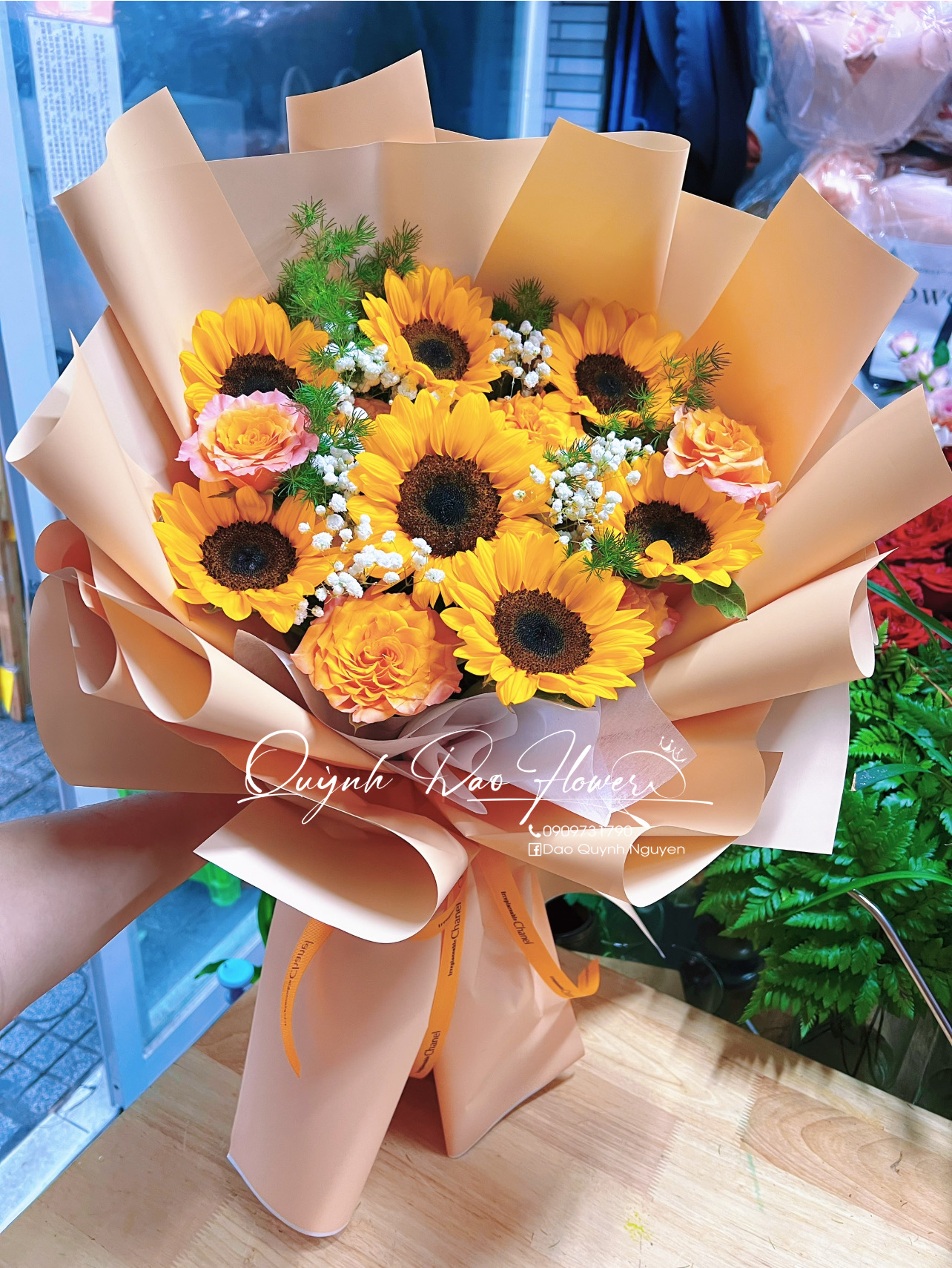 Bó hoa hướng dương hội nghị