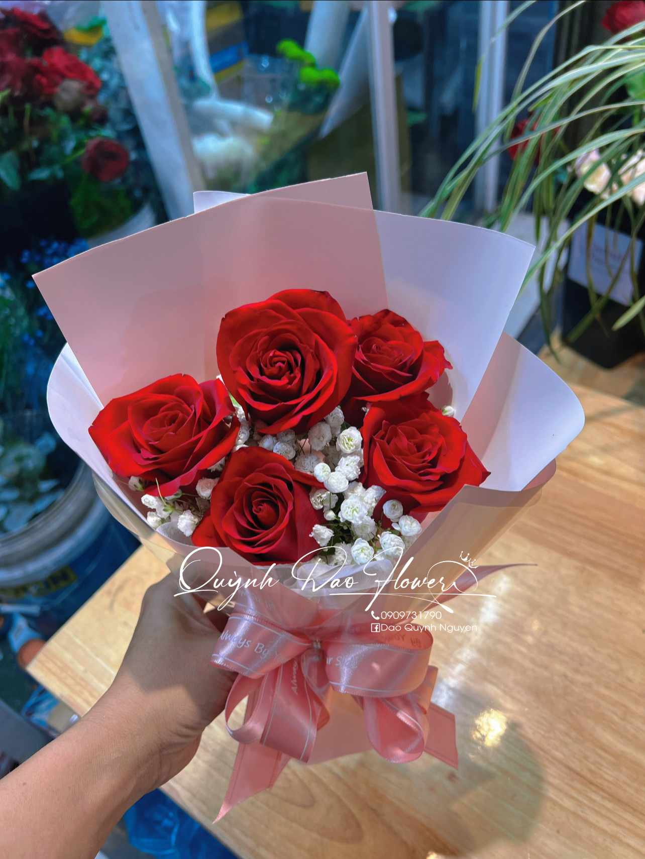 Bó hoa đỏ 5 bông