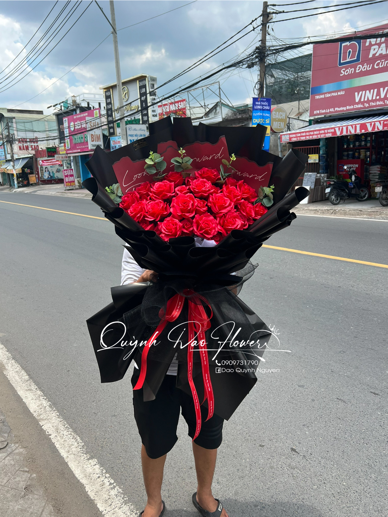 Bó hoa sáp cao cấp đỏ đen 