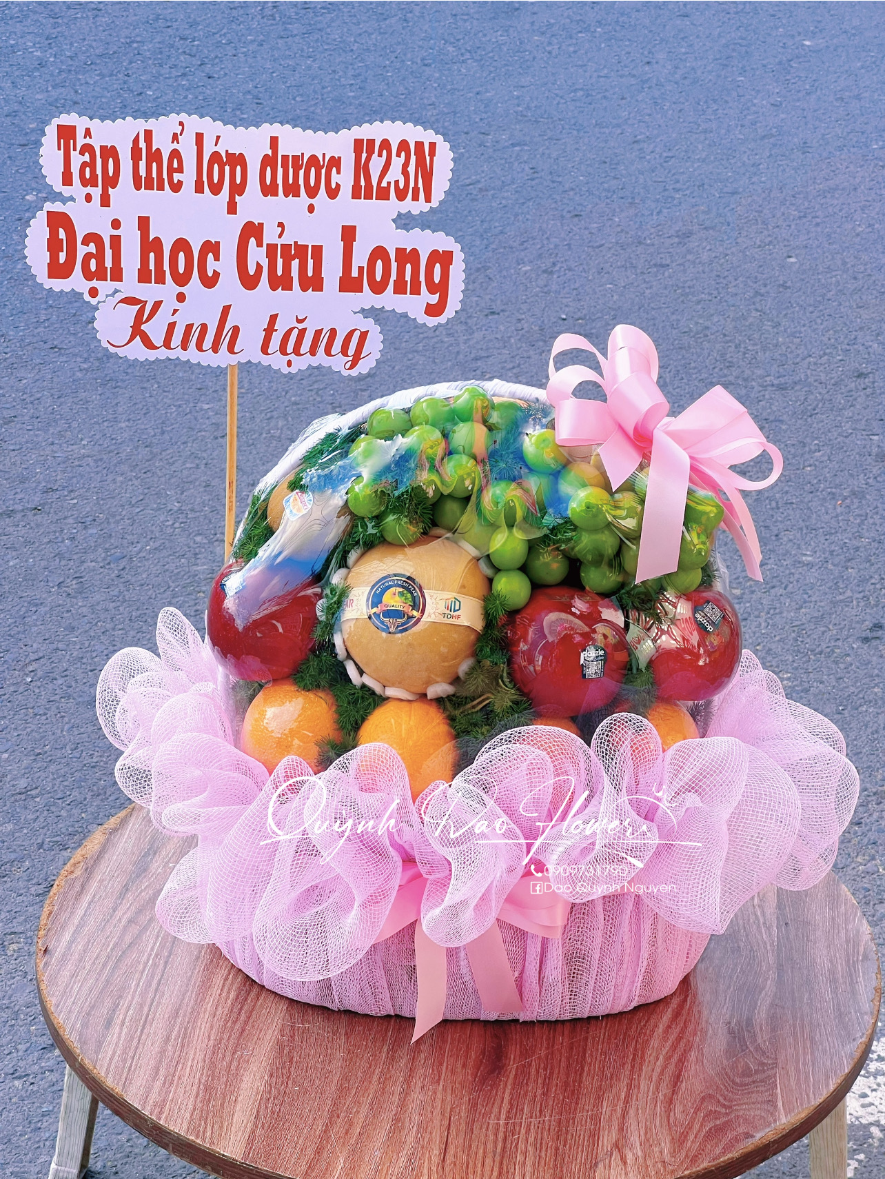 Giỏ trai cây thăm bệnh quận 12
