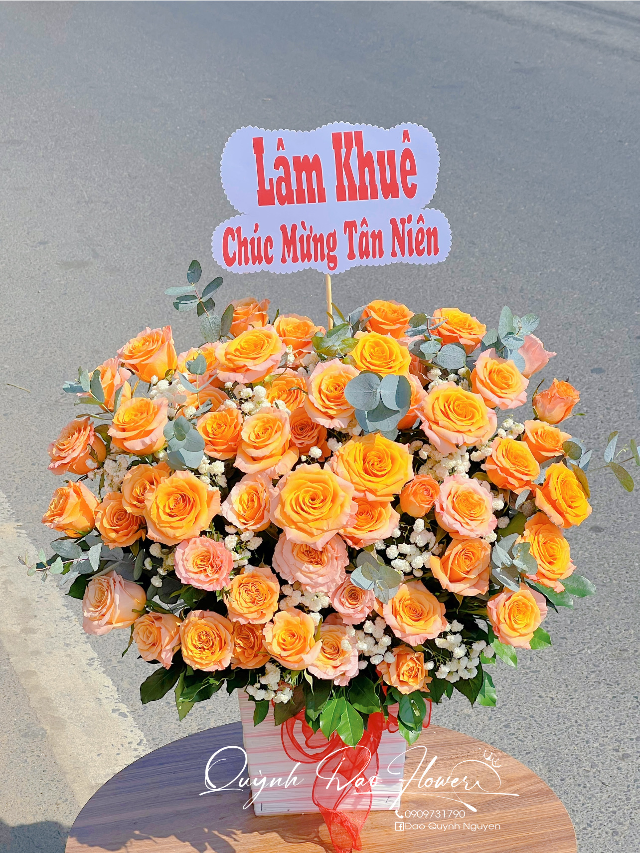 Giỏ hoa tone cam to đẹp 