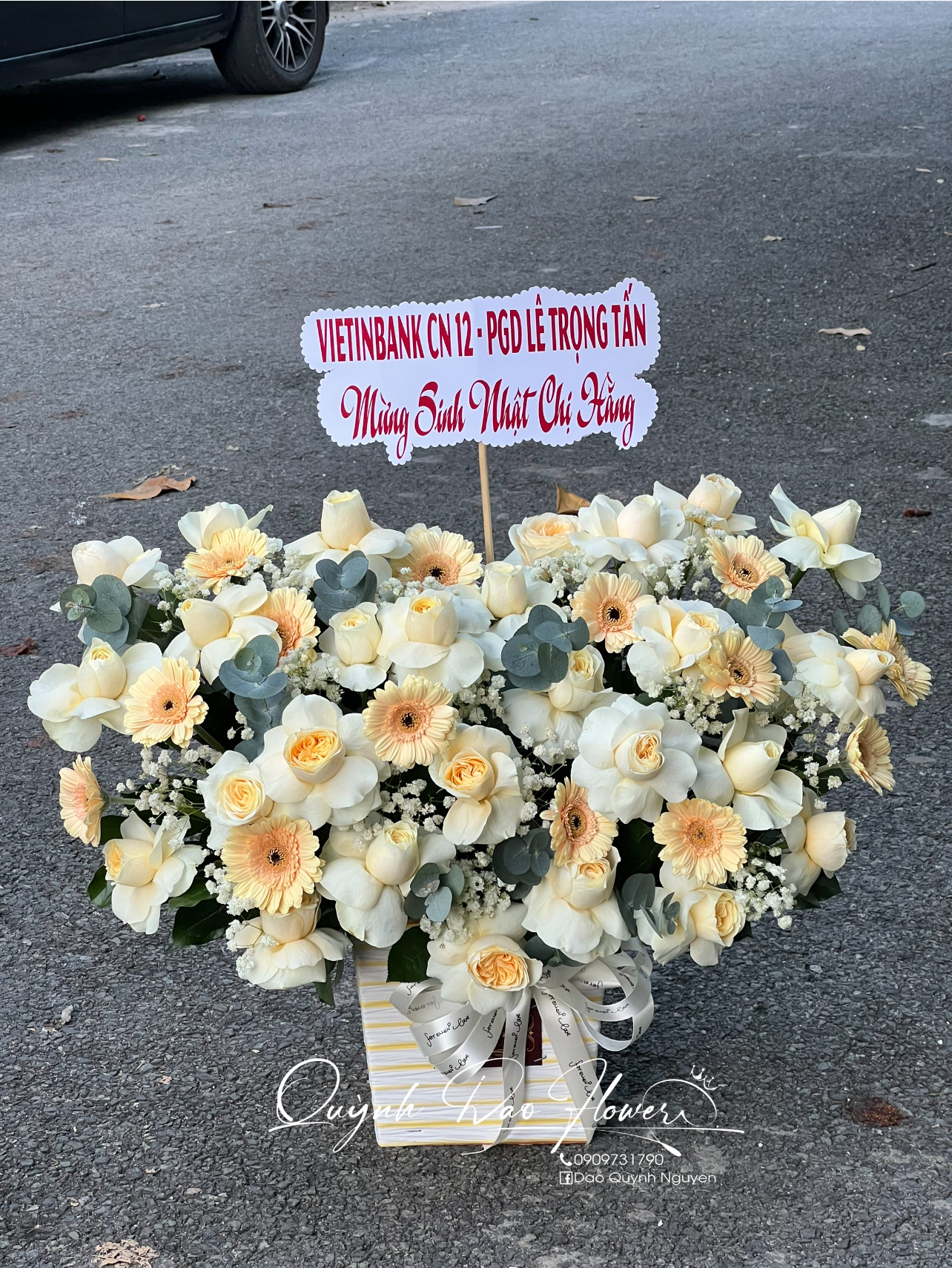 Giỏ hoa vàng tặng sếp nam