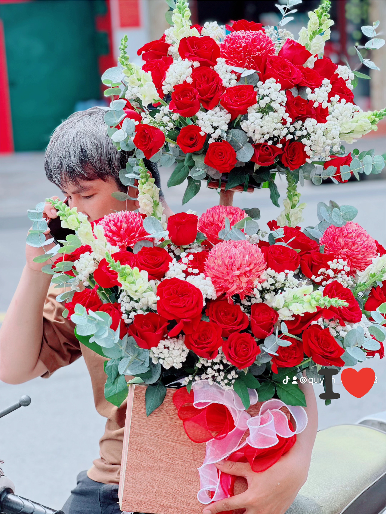 Giỏ hoa khai trương hai tầng tone đỏ 