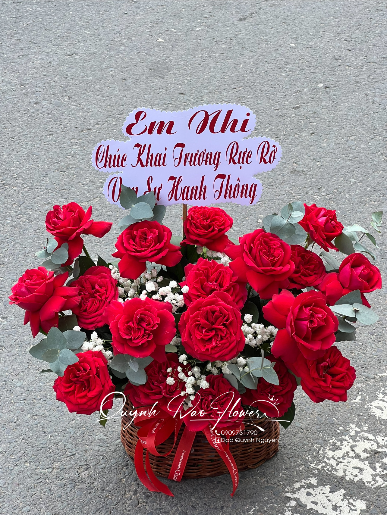 Giỏ hoa hồng đỏ nhỏ 20/10