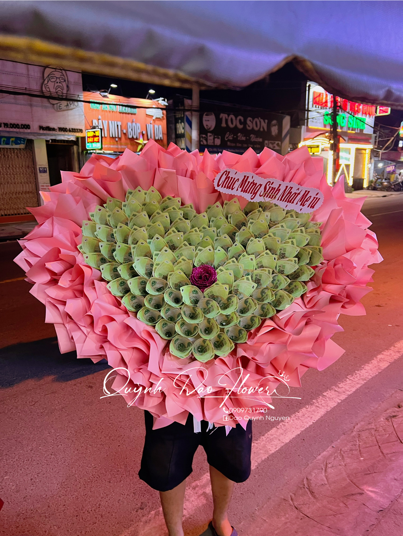 Bó hoa tien 100 tờ 100k