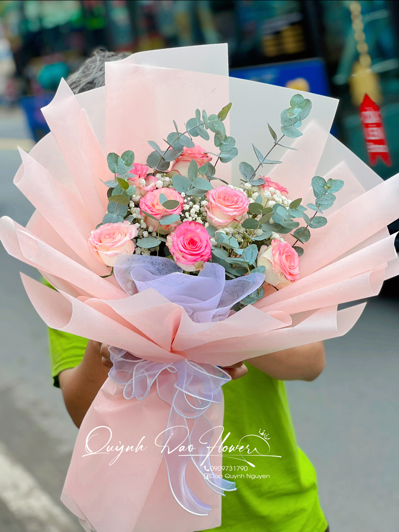 Bó hoa tốt nghiệp tặng bạn gái 