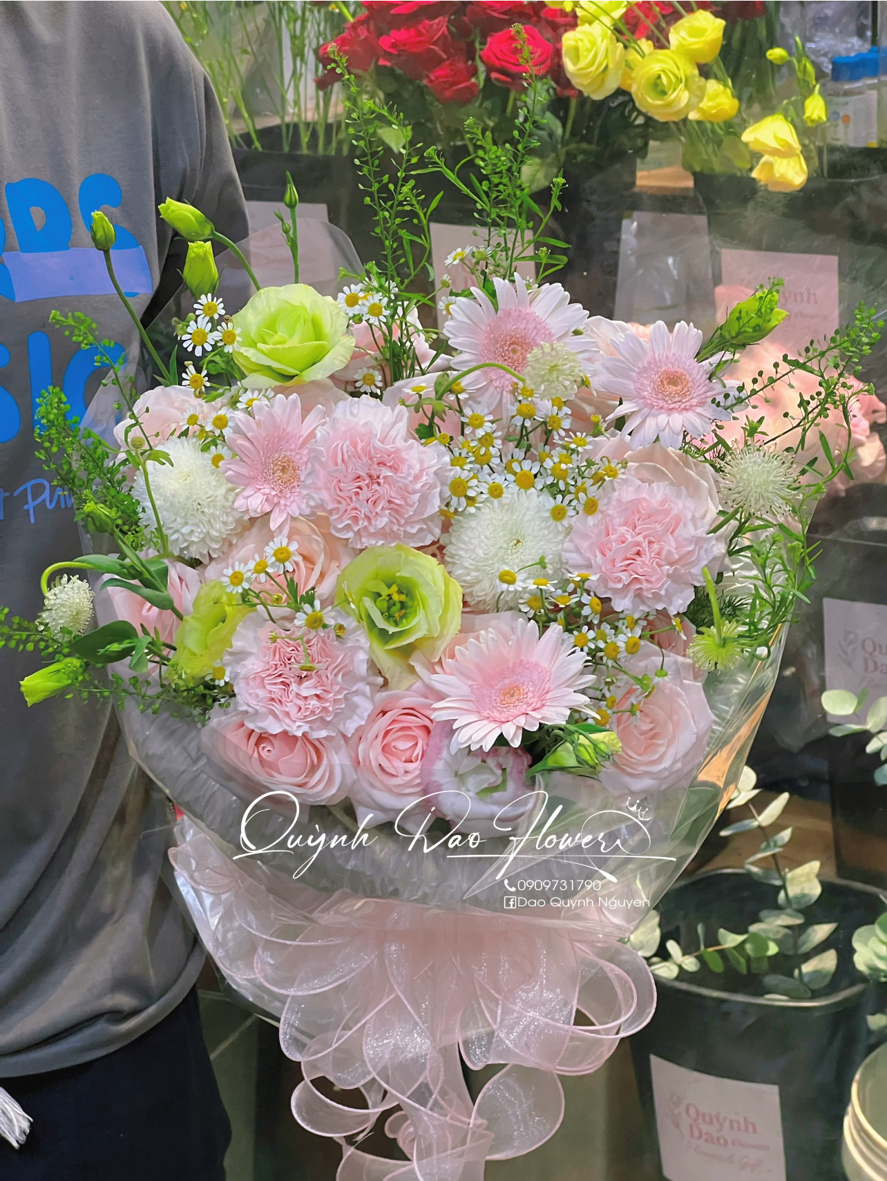 Bó hoa mix tone hồng xinh