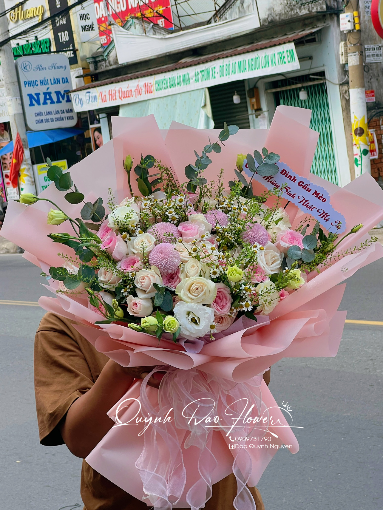 Bó hoa mix màu hồng tại Dĩ An, Thủ Đức 