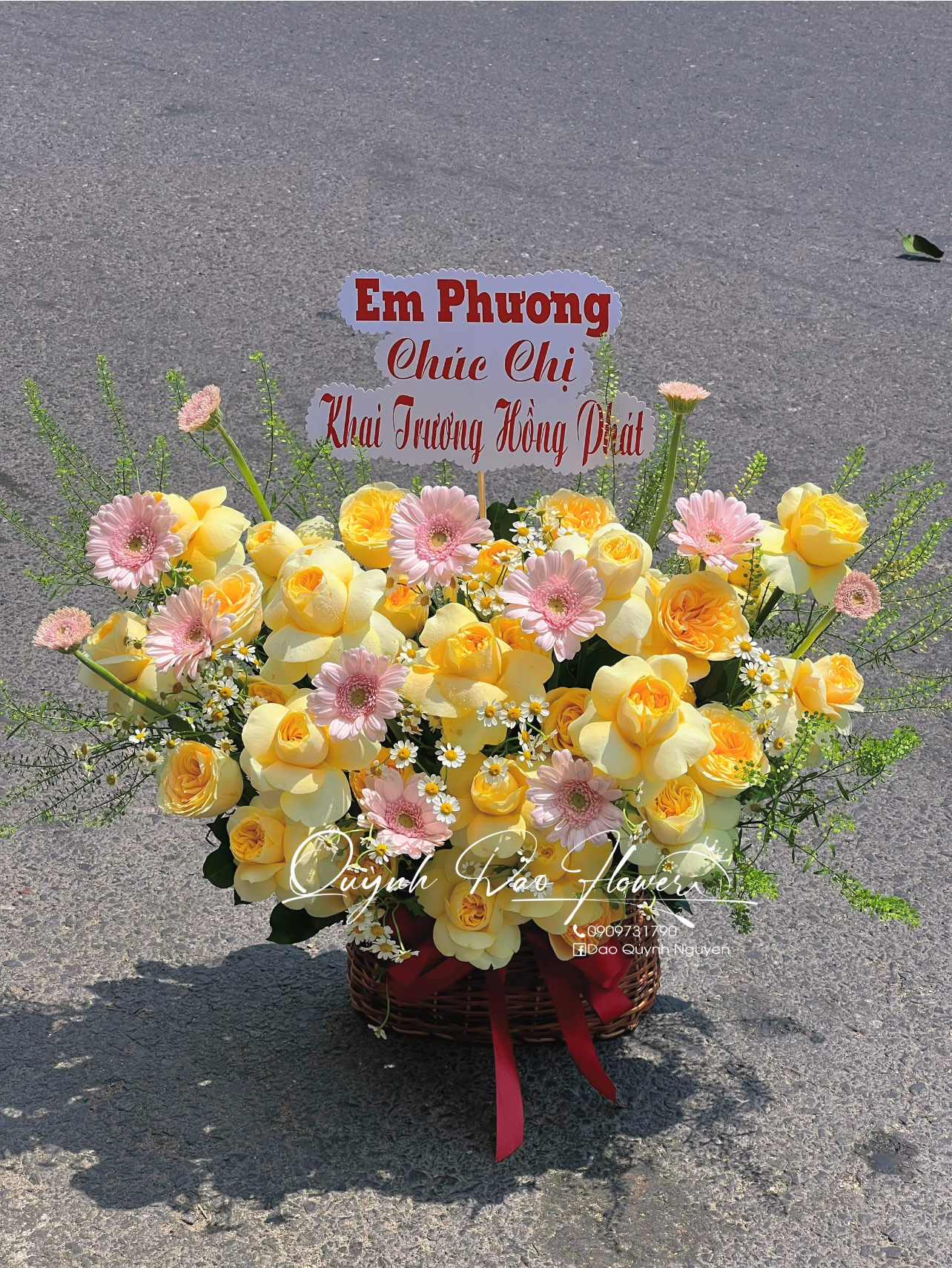 Giỏ hoa vàng thuận an