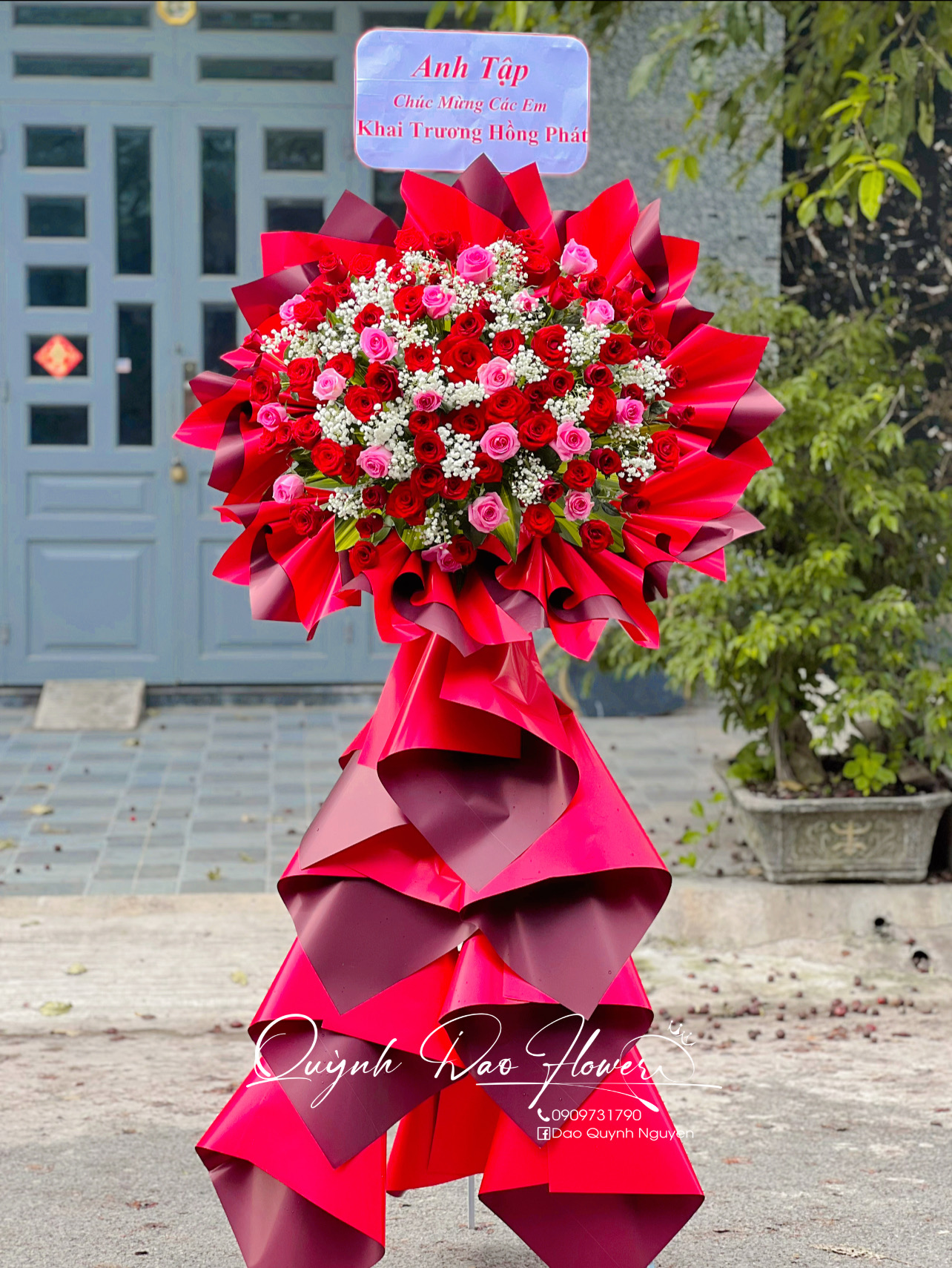 Kệ khai trương tone đỏ rẻ đẹp 