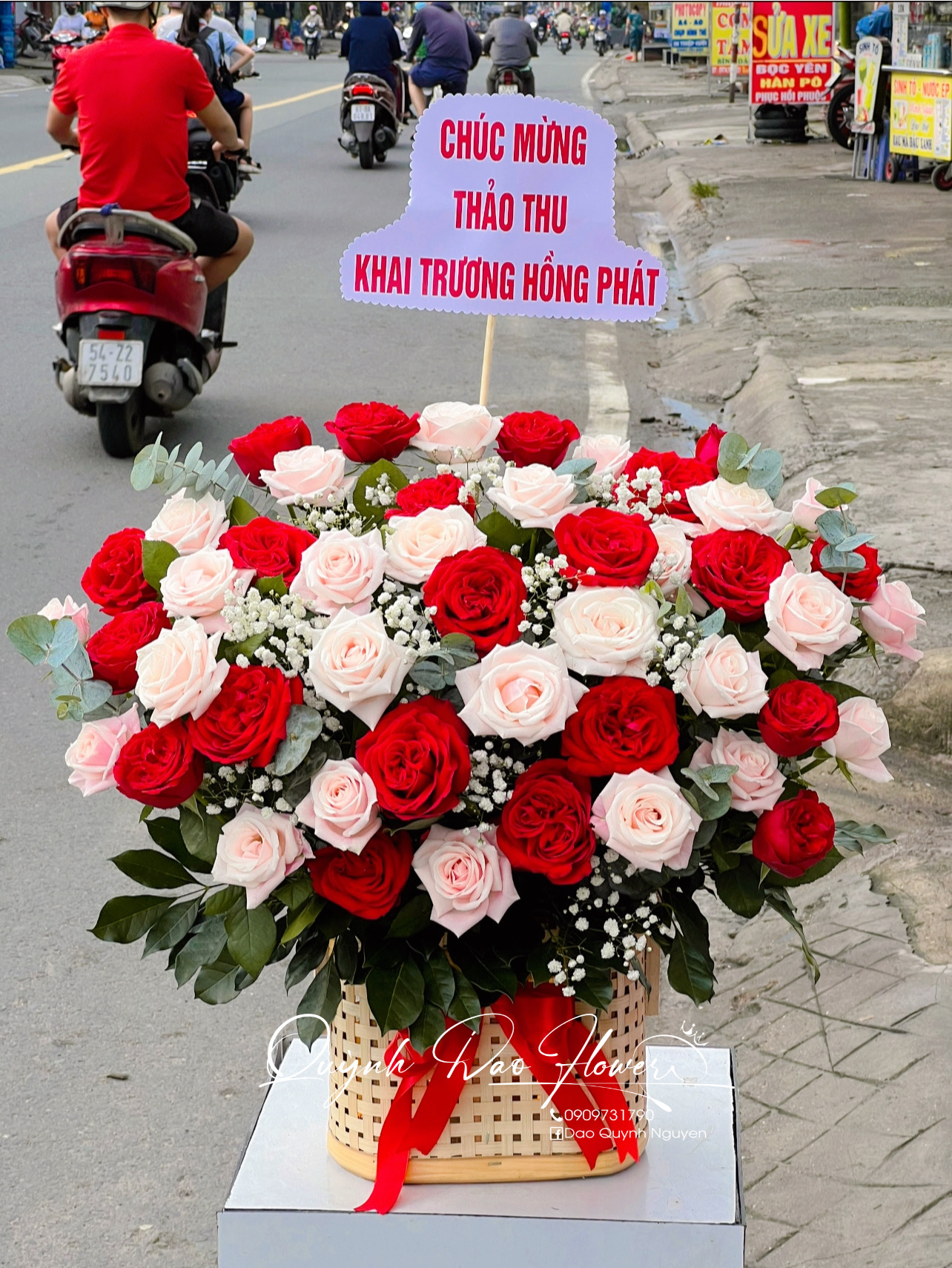 Giỏ hoa tặng sinh nhật đồng nghiệp 