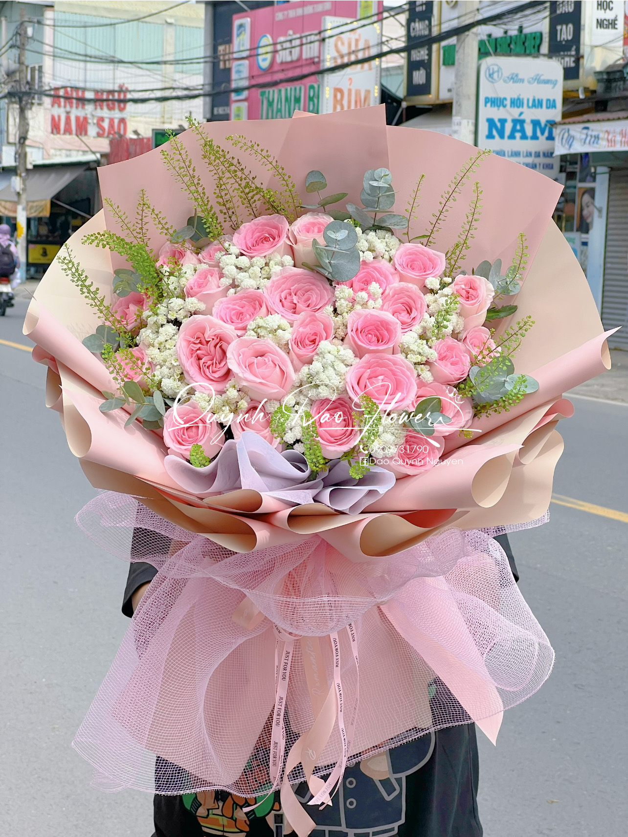 Bó hoa Hồng lạc thần thủ Đức 