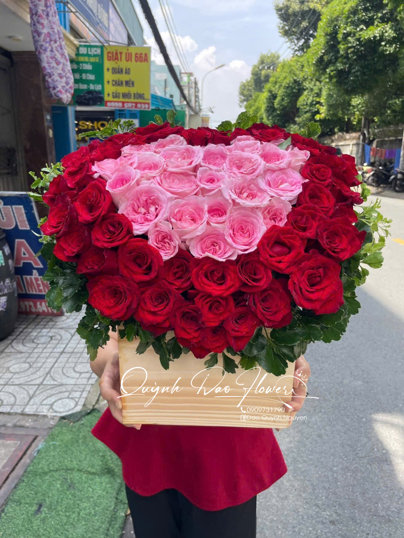 Hộp hoa hình trái tim