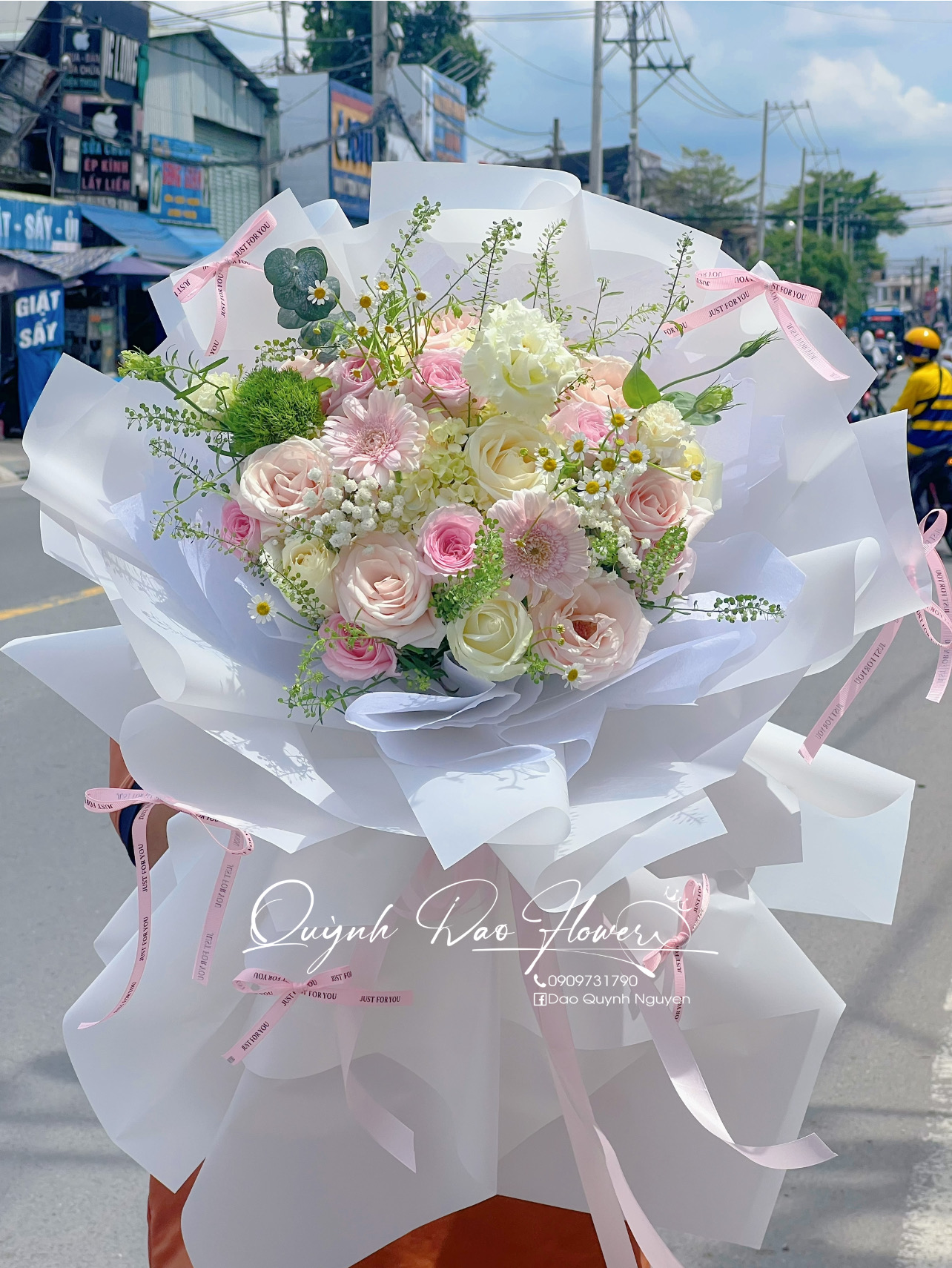 Bó hoa mix công chúa tone hồng 