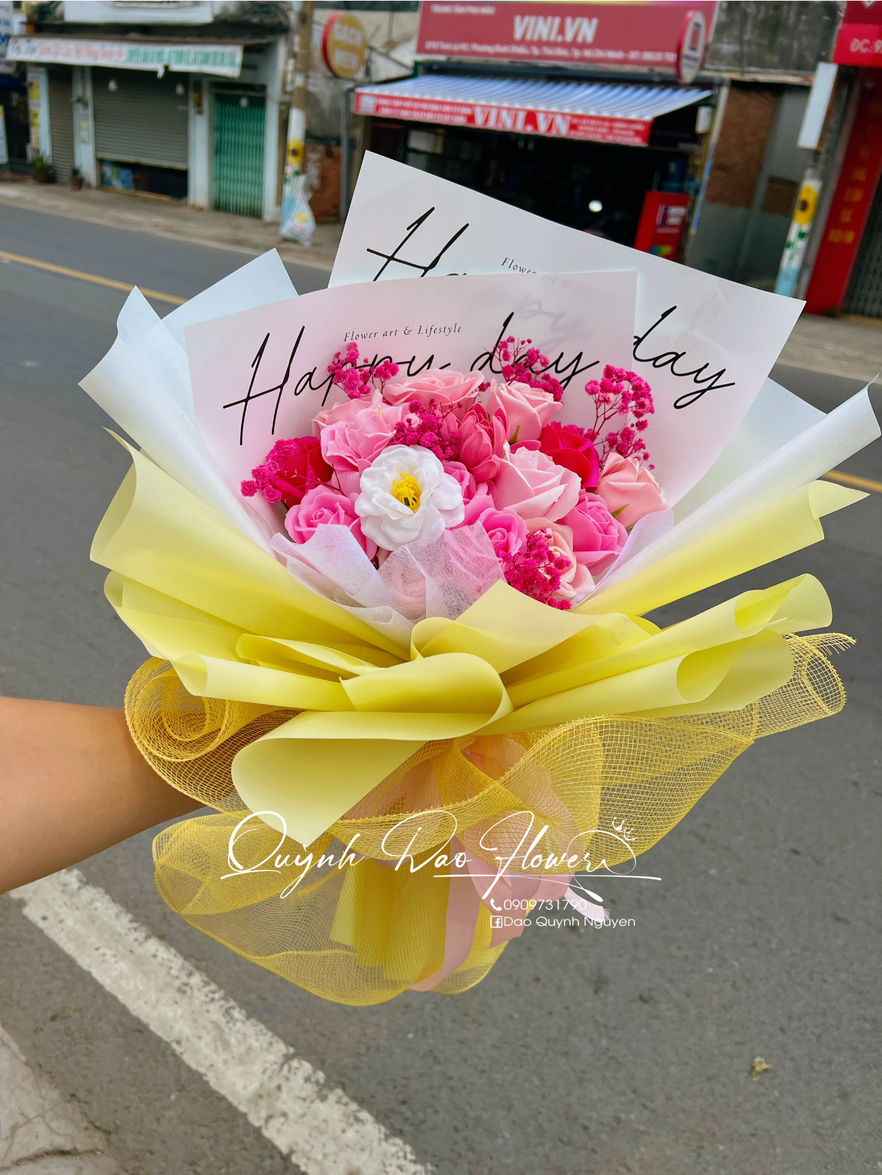 Bó hoa sáp mix màu hồng 