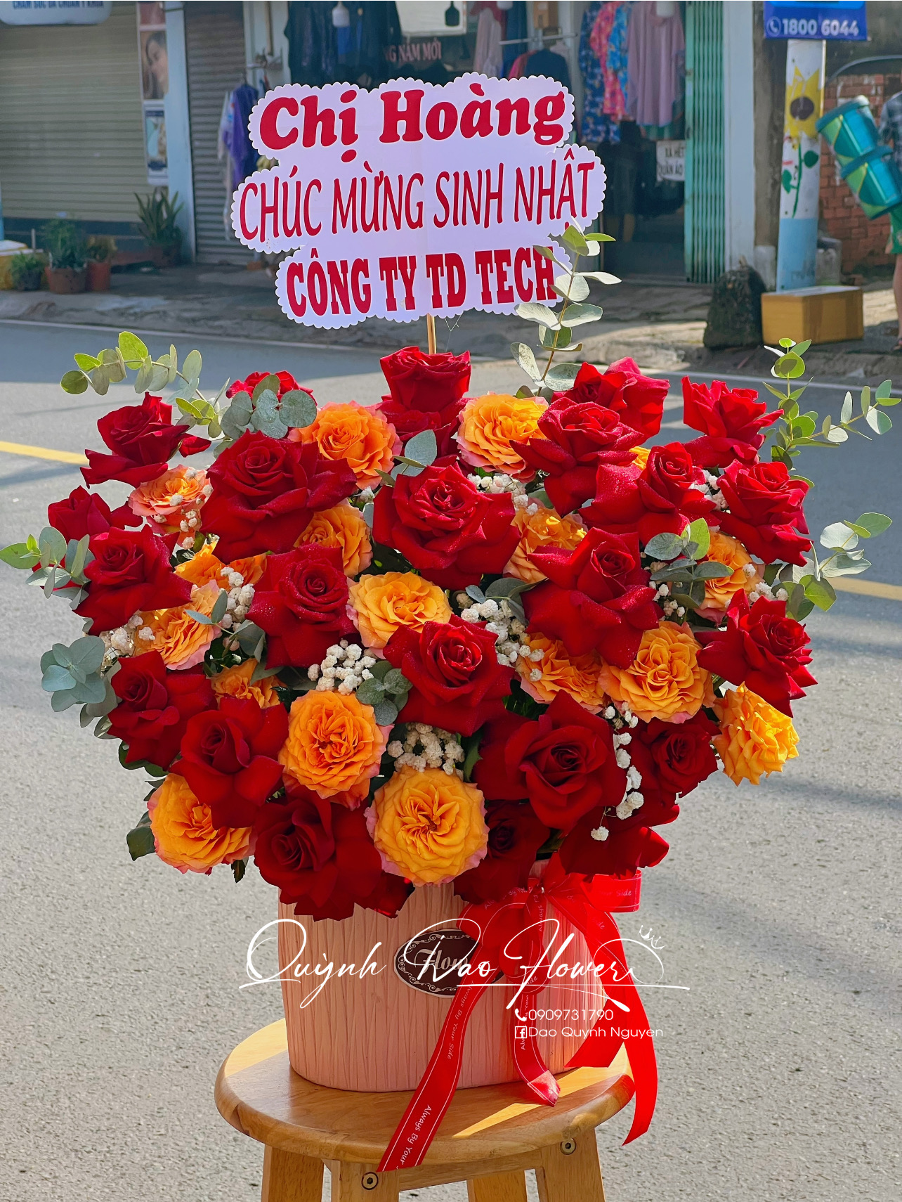 Giỏ hoa chúc mừng sinh nhật quận 9