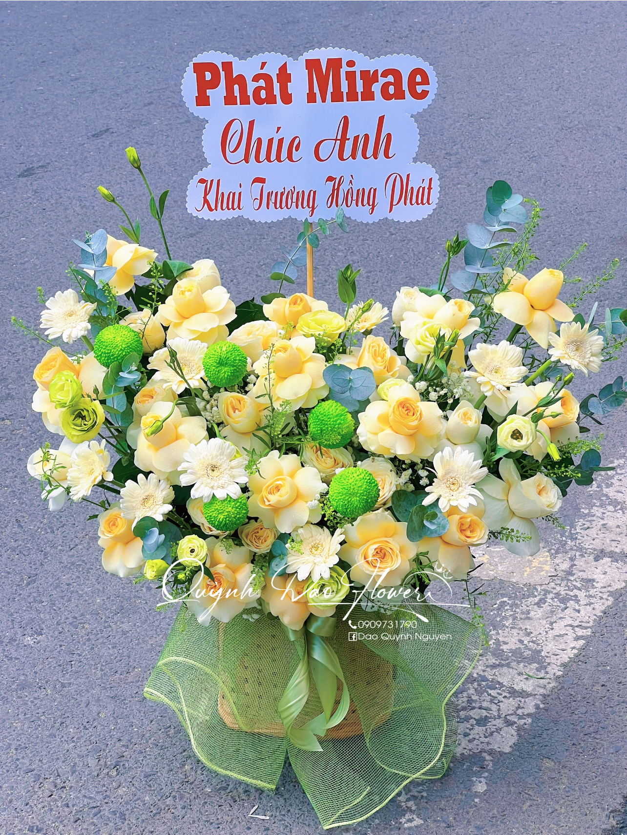 Giỏ hoa vàng xanh lá quận 12