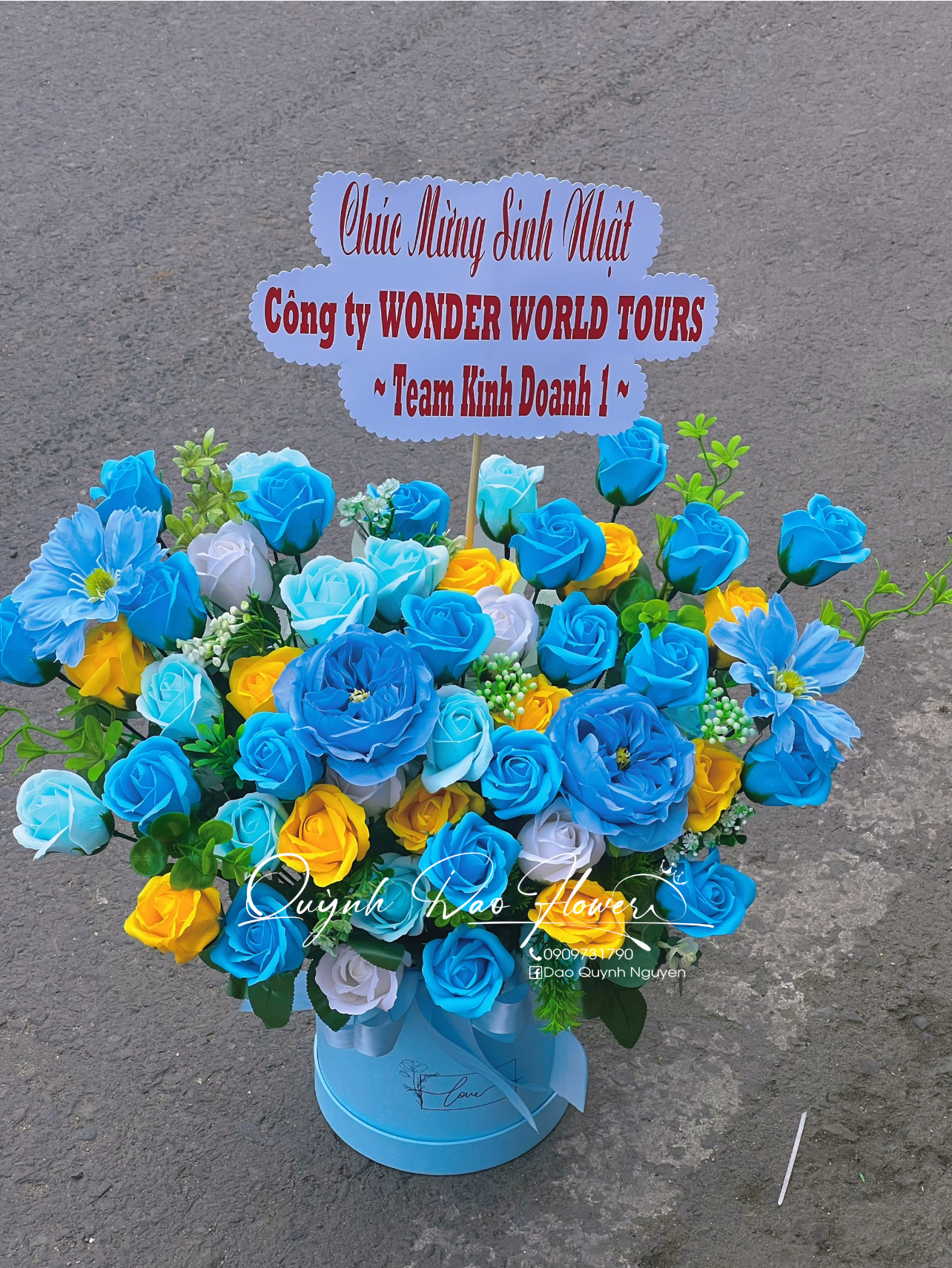 Giỏ hoa sáp vàng xanh 