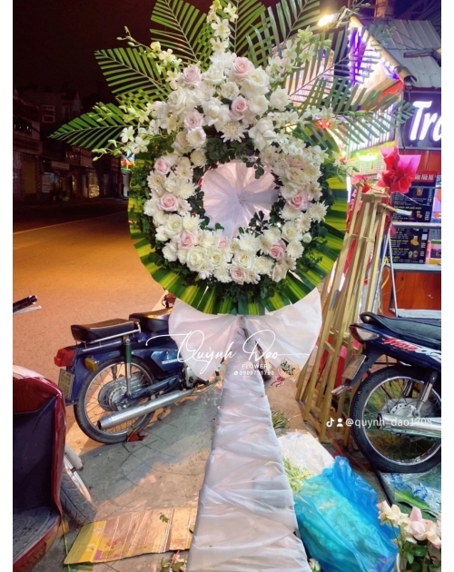 Kệ viếng giá rẻ Thủ Đức 