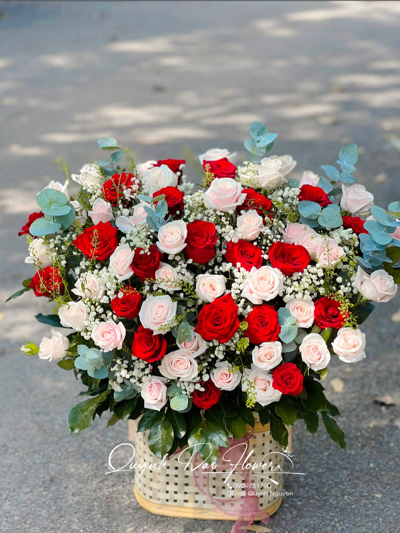 Giỏ ho tone đỏ Hồng sang trọng 