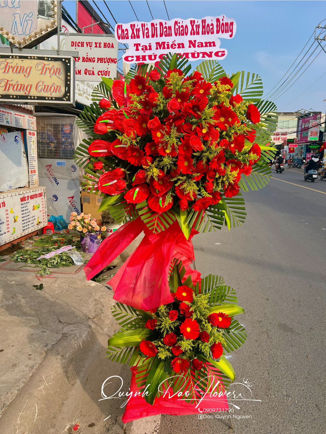Kệ hoa chúc mừng giáo xứ