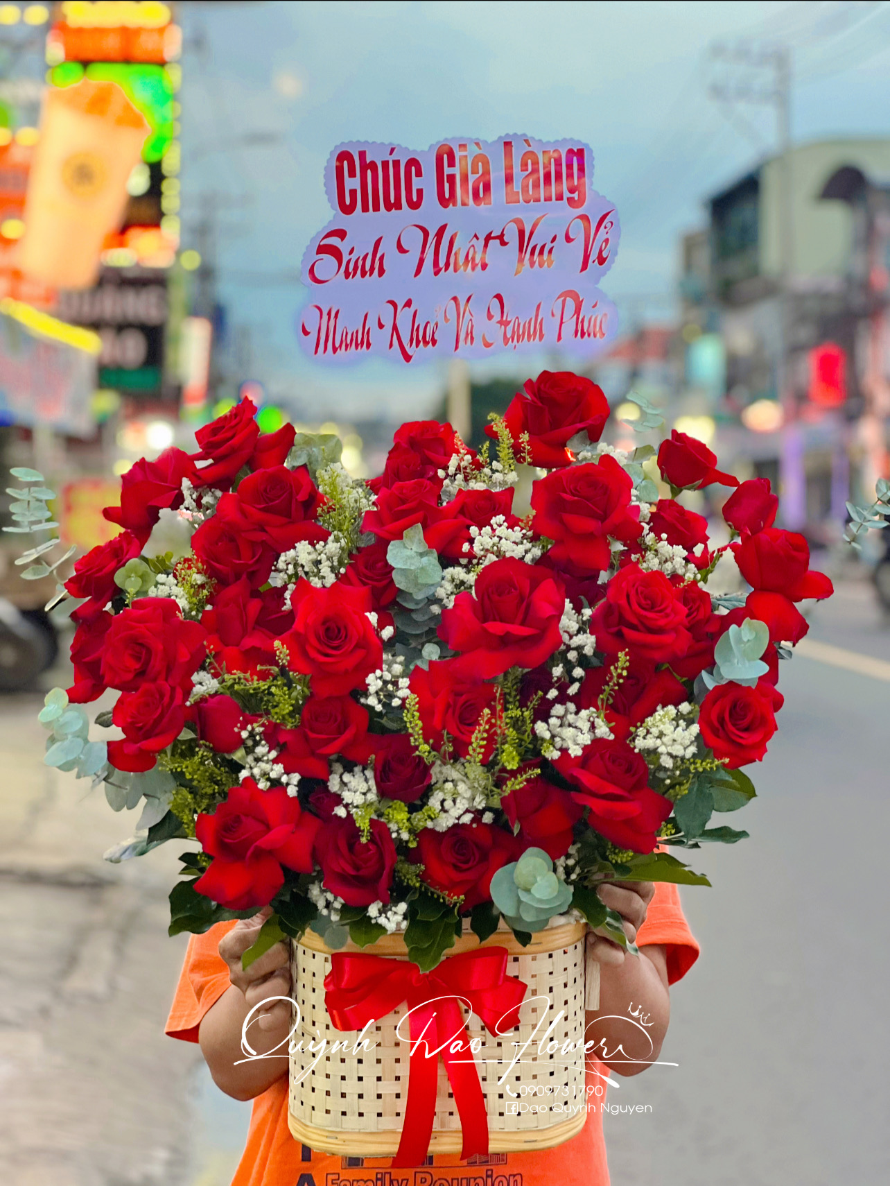 Giỏ hoa Hồng đỏ tặng khai trương gần quận 1
