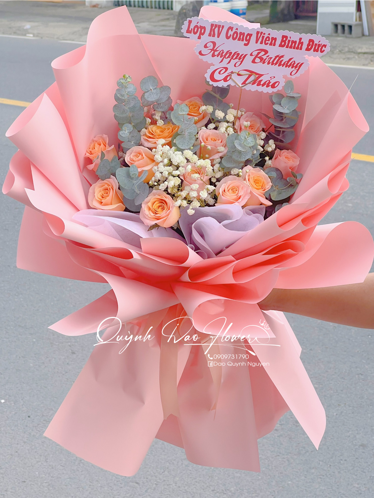 Hoa chúc mừng  thủ Đức 