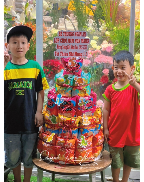 Tháp bánh sinh nhật cho bé 1/6