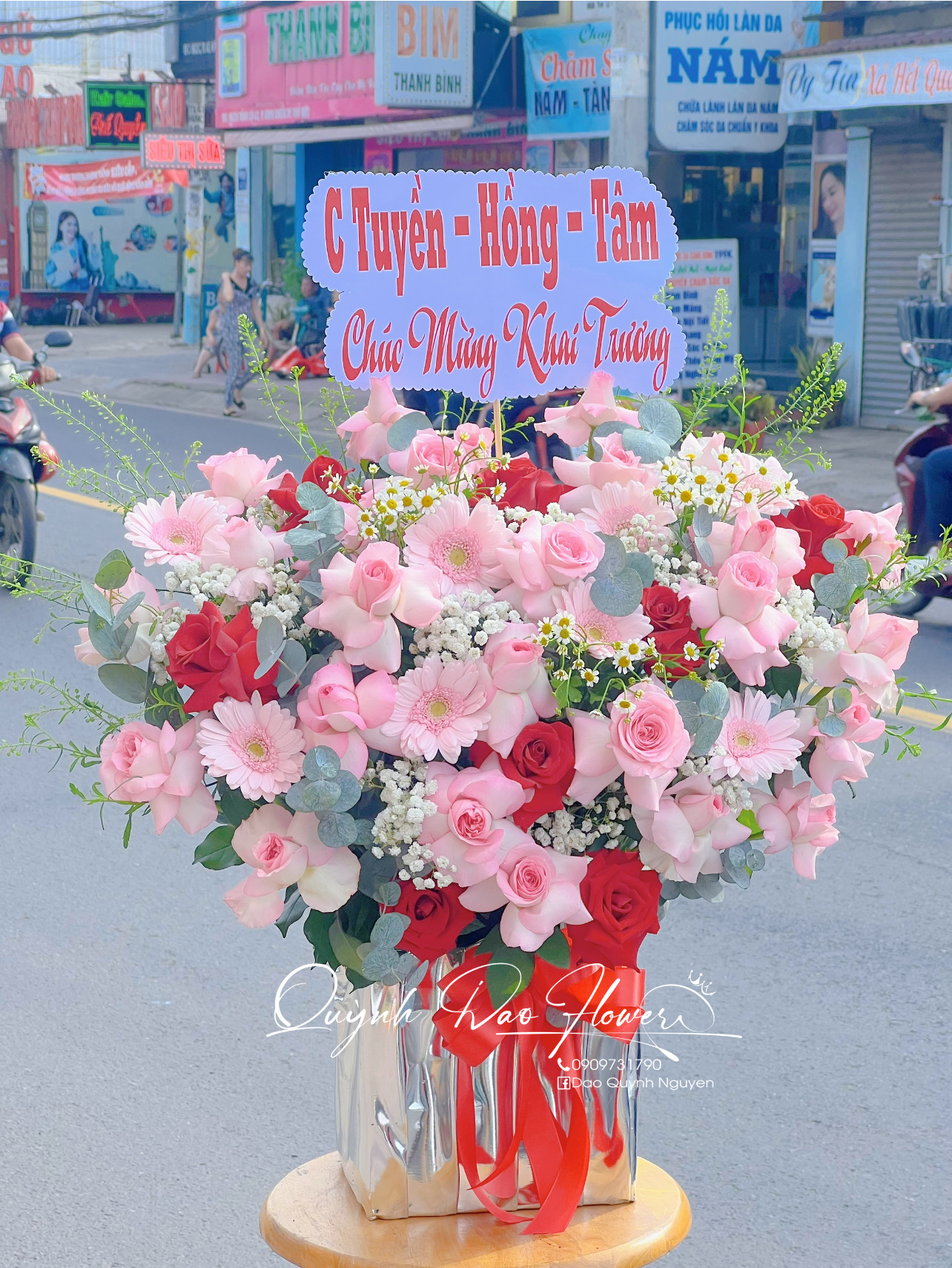 Giỏ hoa hồng khai trương Thuận Giao