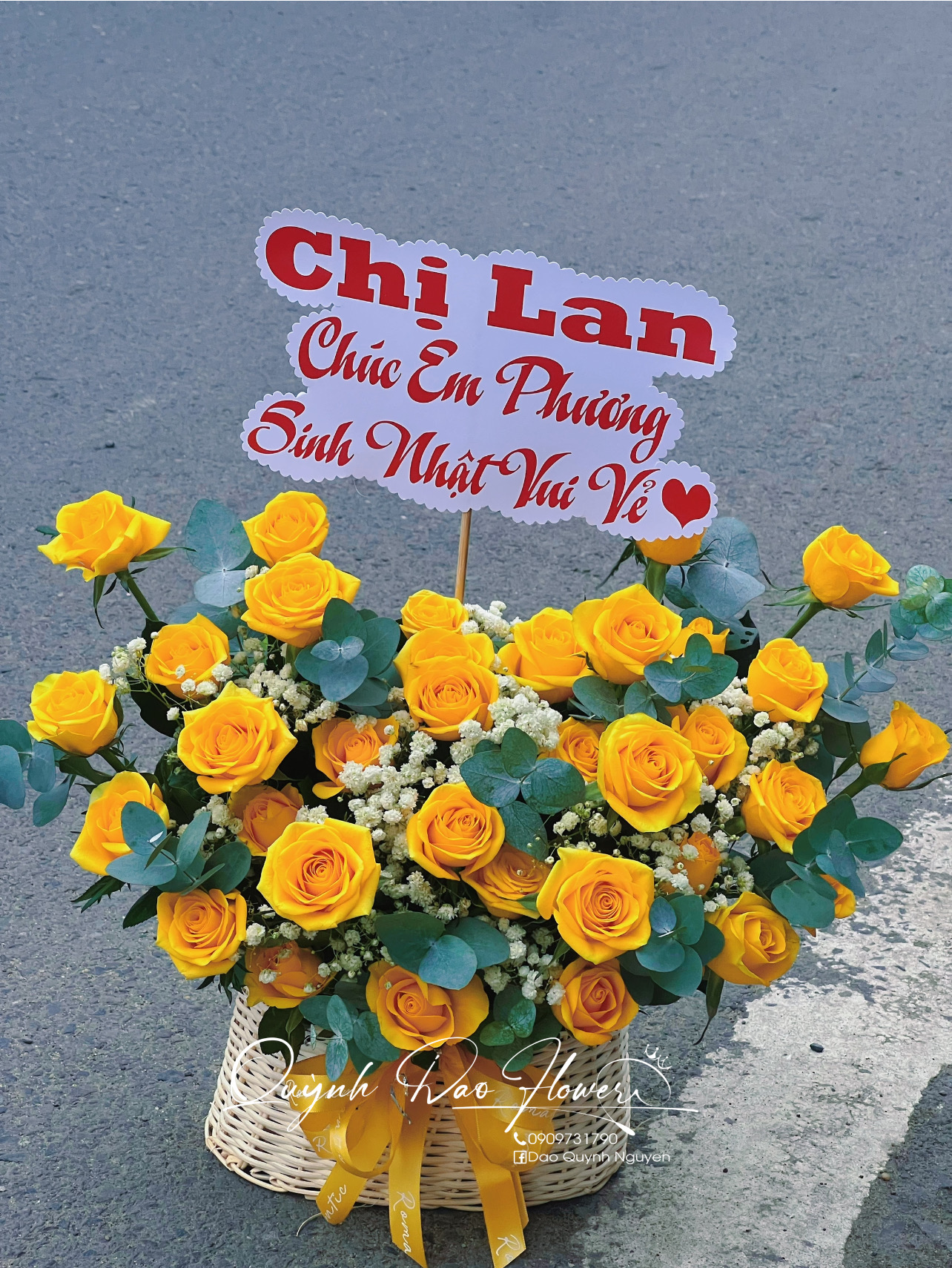 Giỏ hoa màu vàng 20-10