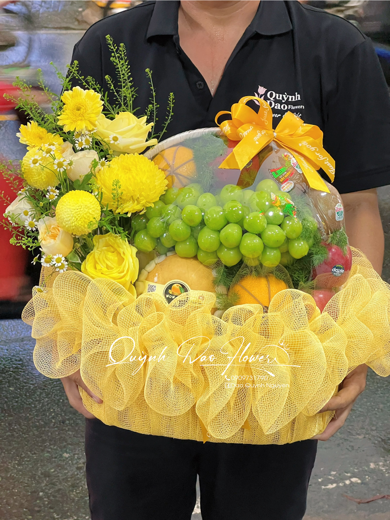 Giỏ trái cây tone vàng đẹp 