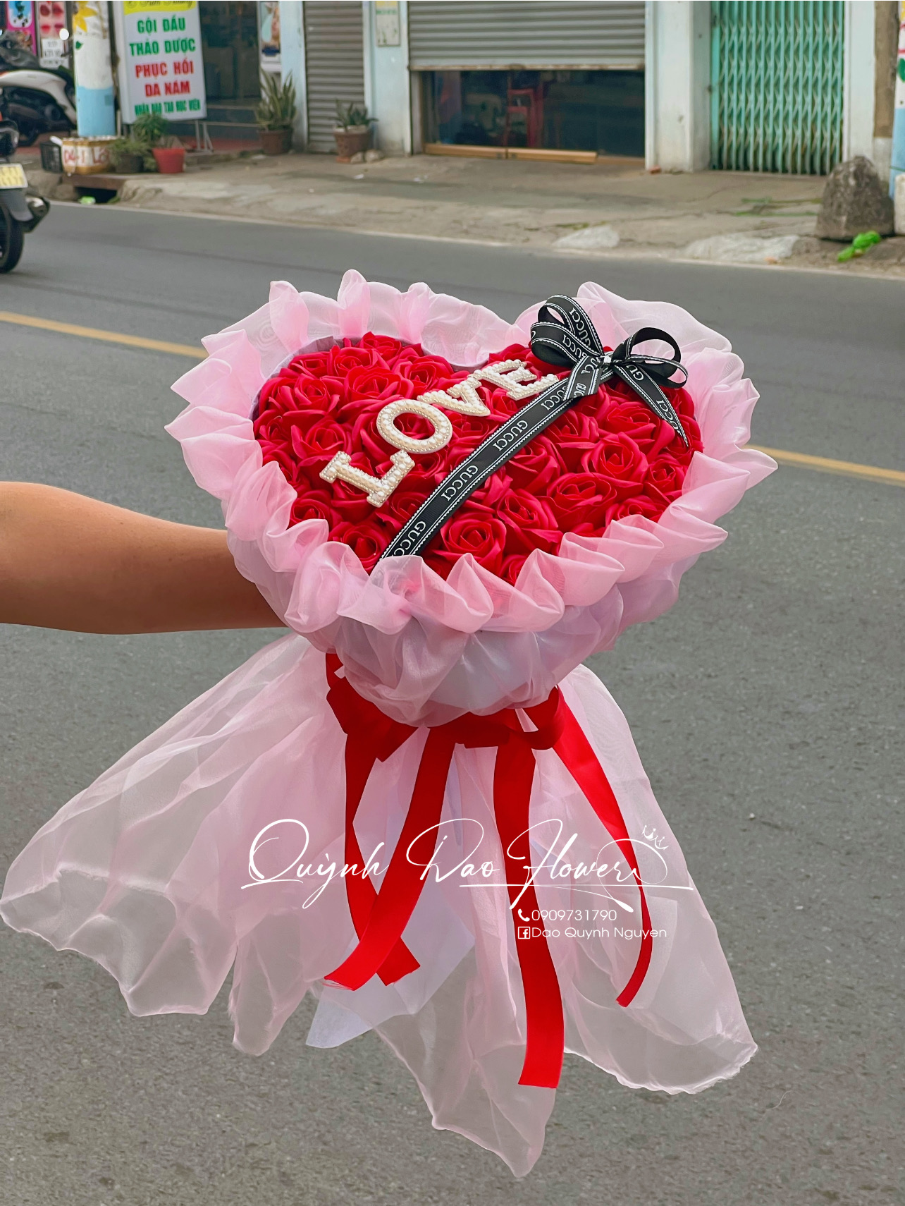 Bó hoa trái tim sáp nhỏ 