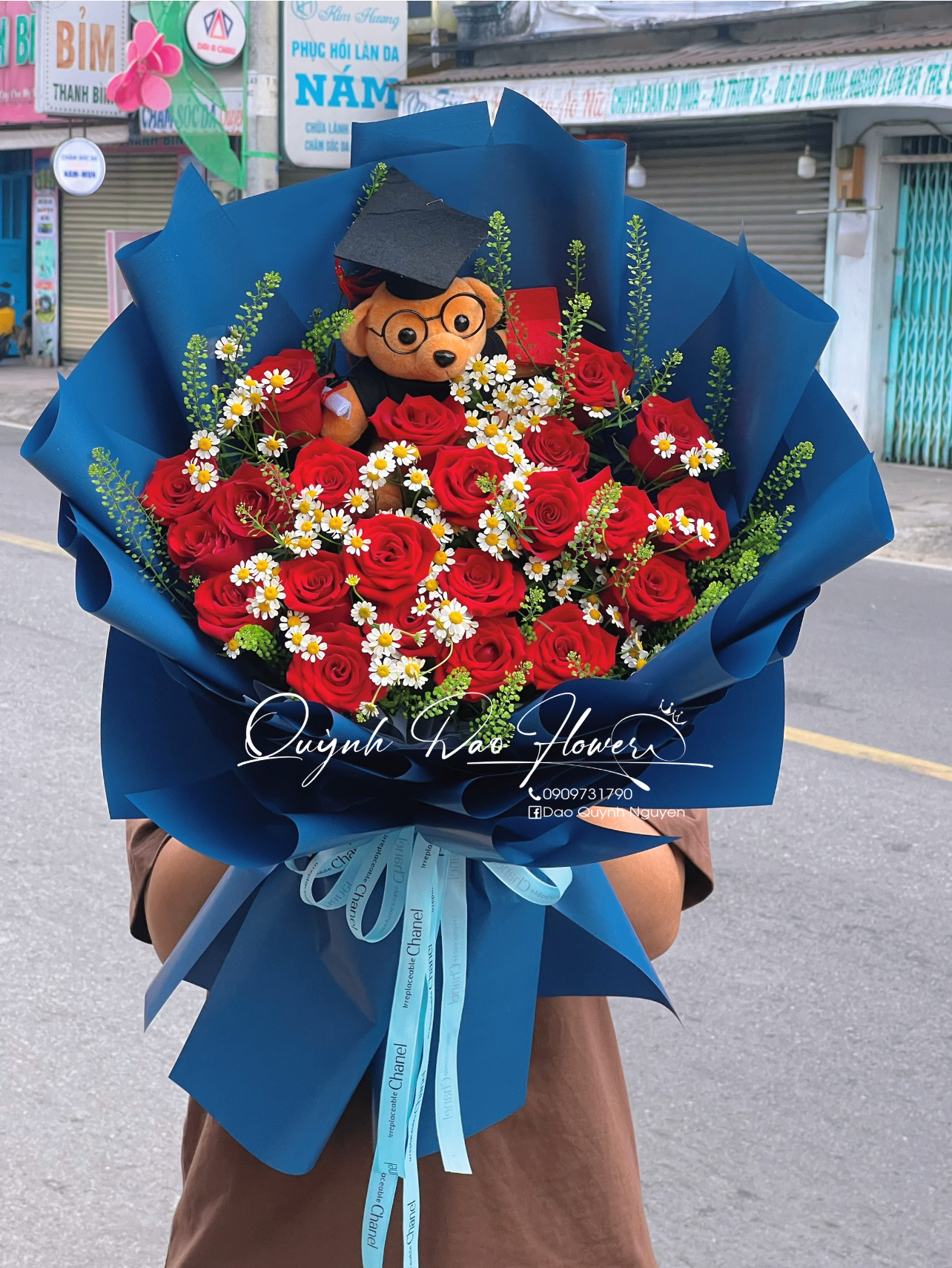 Bó hoa tốt nghiệp màu đỏ 