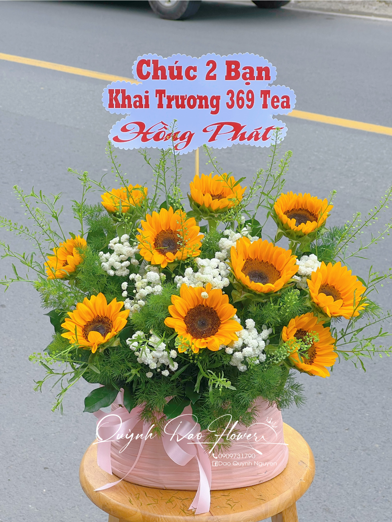 Giỏ hoa hướng dương 10 bông