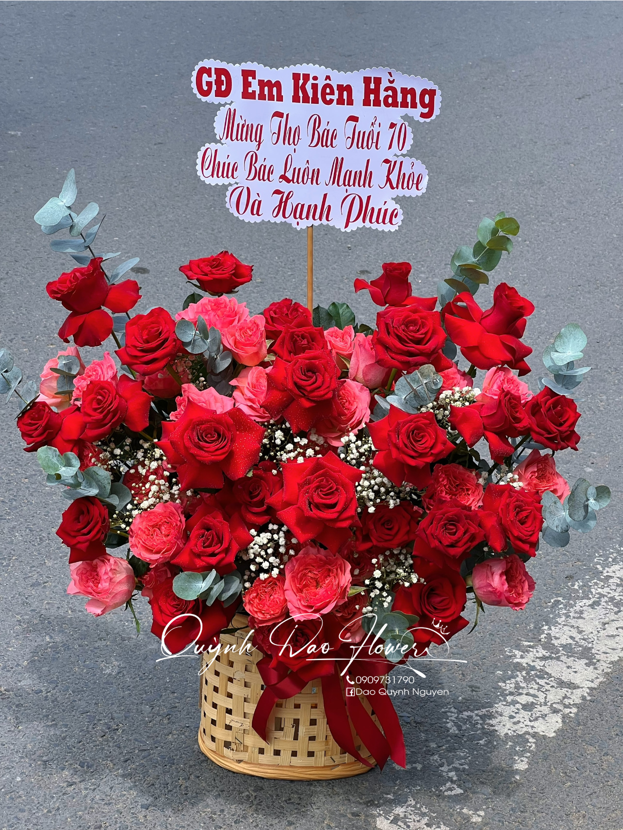 Giỏ hoa hỏa diệm