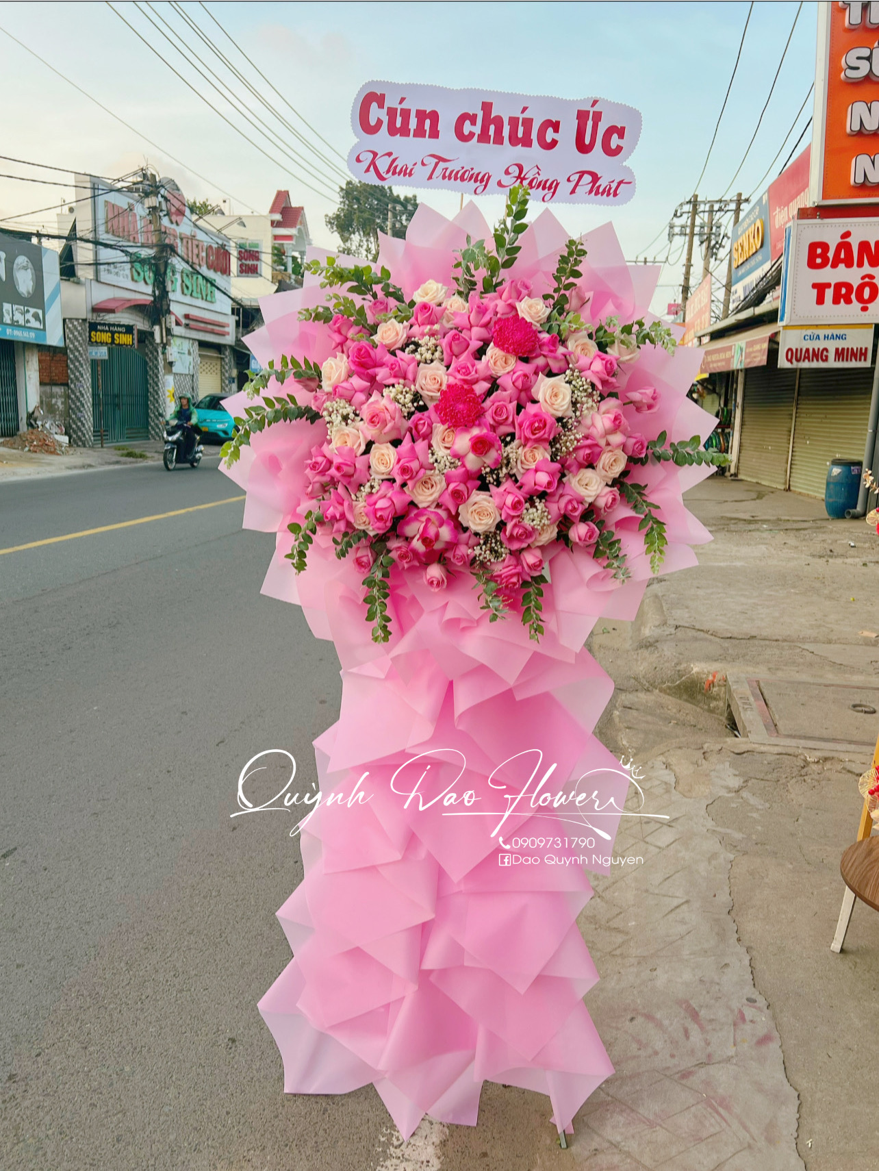 Kệ khai trương Vĩnh phú