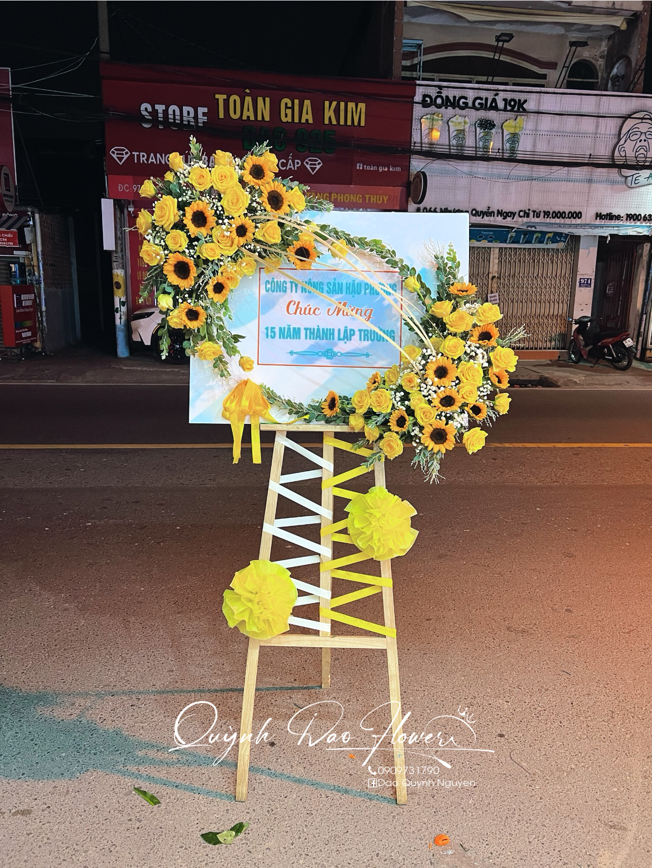 Ke khai trương hoa hướng dương tặng chúc mừng 