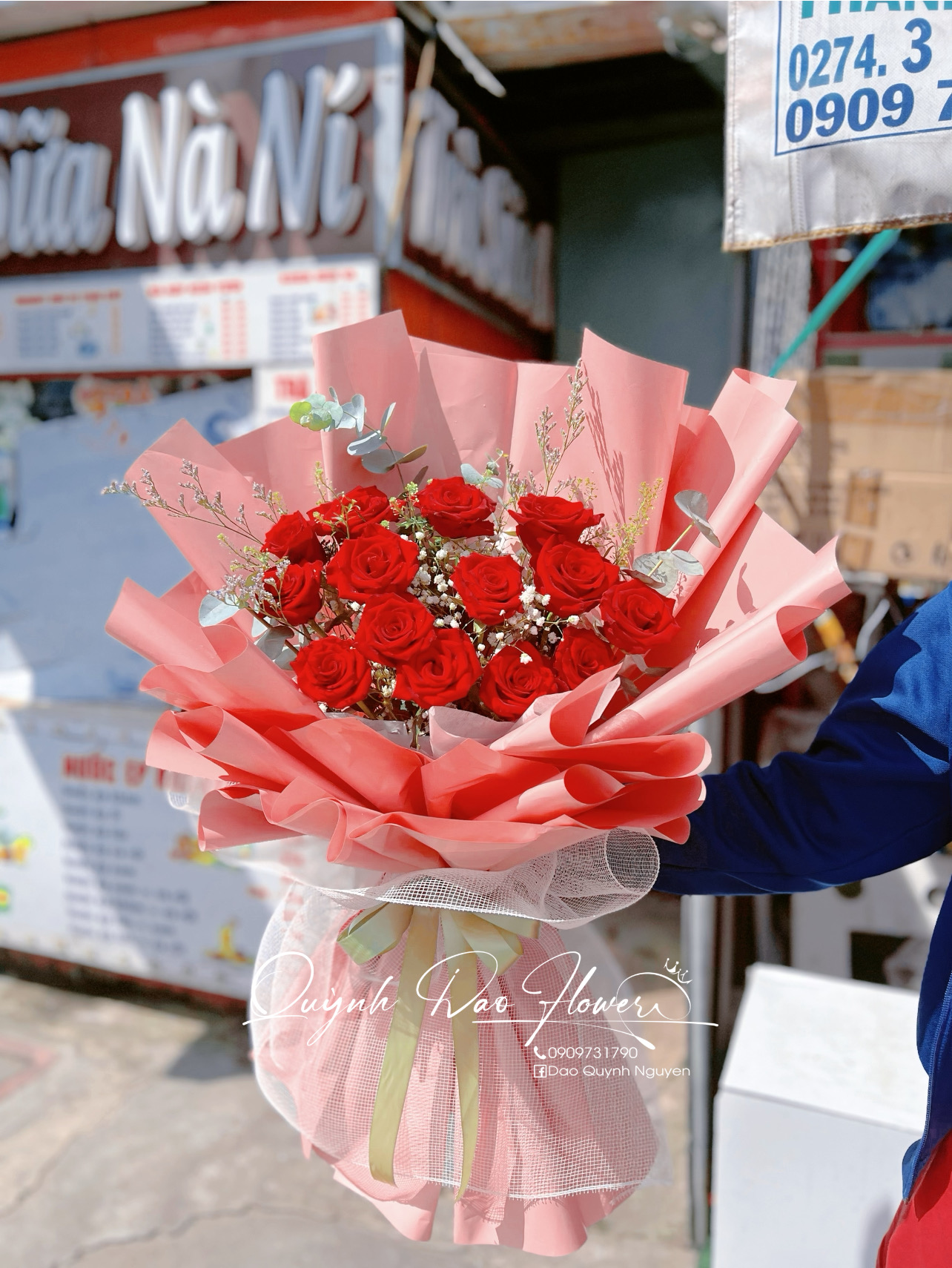 Bó hoa hồng tặng đồng nghiệp 