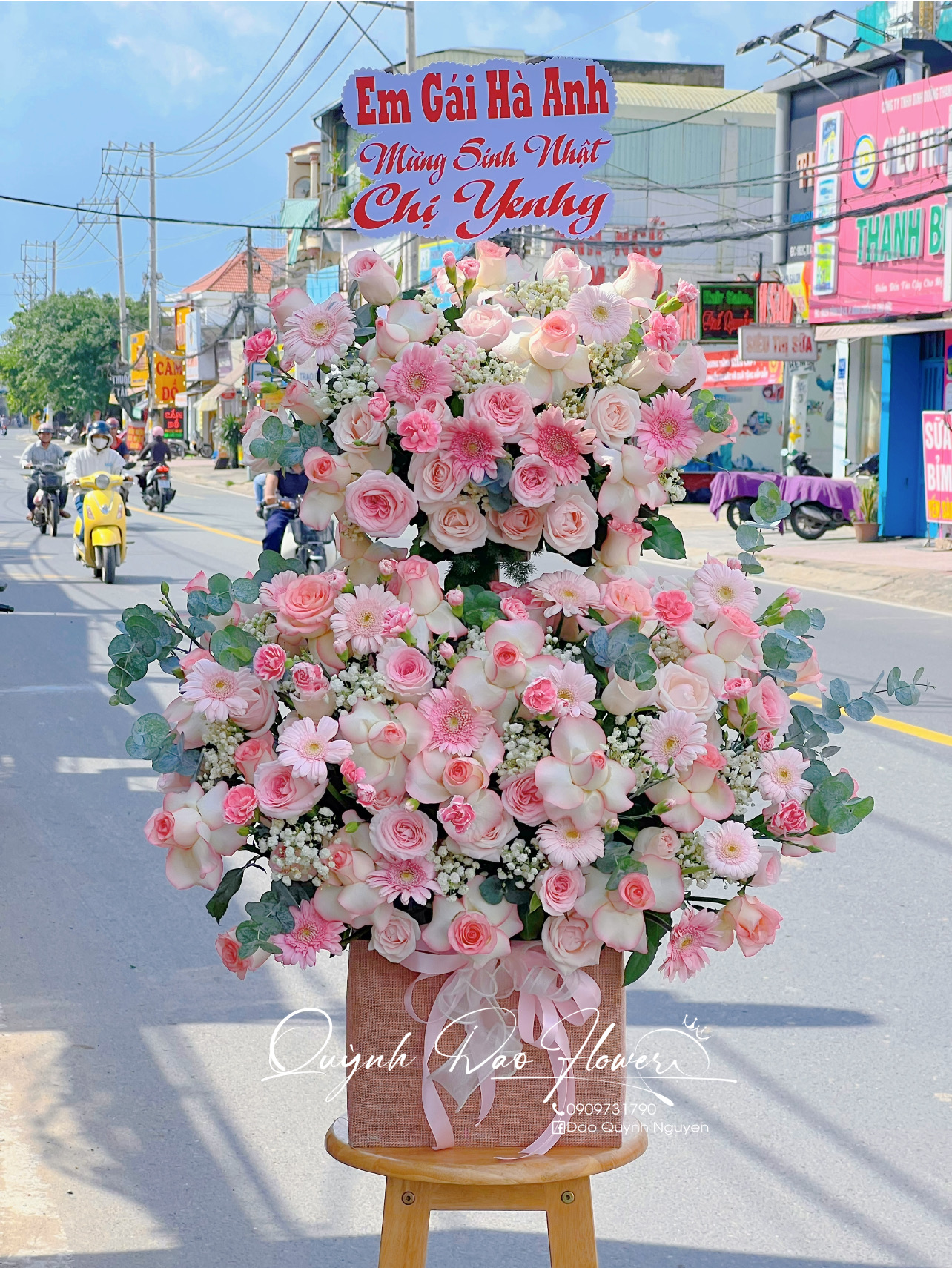 Giỏ hoa, lẵng hoa 2 tầng để bàn quận 2