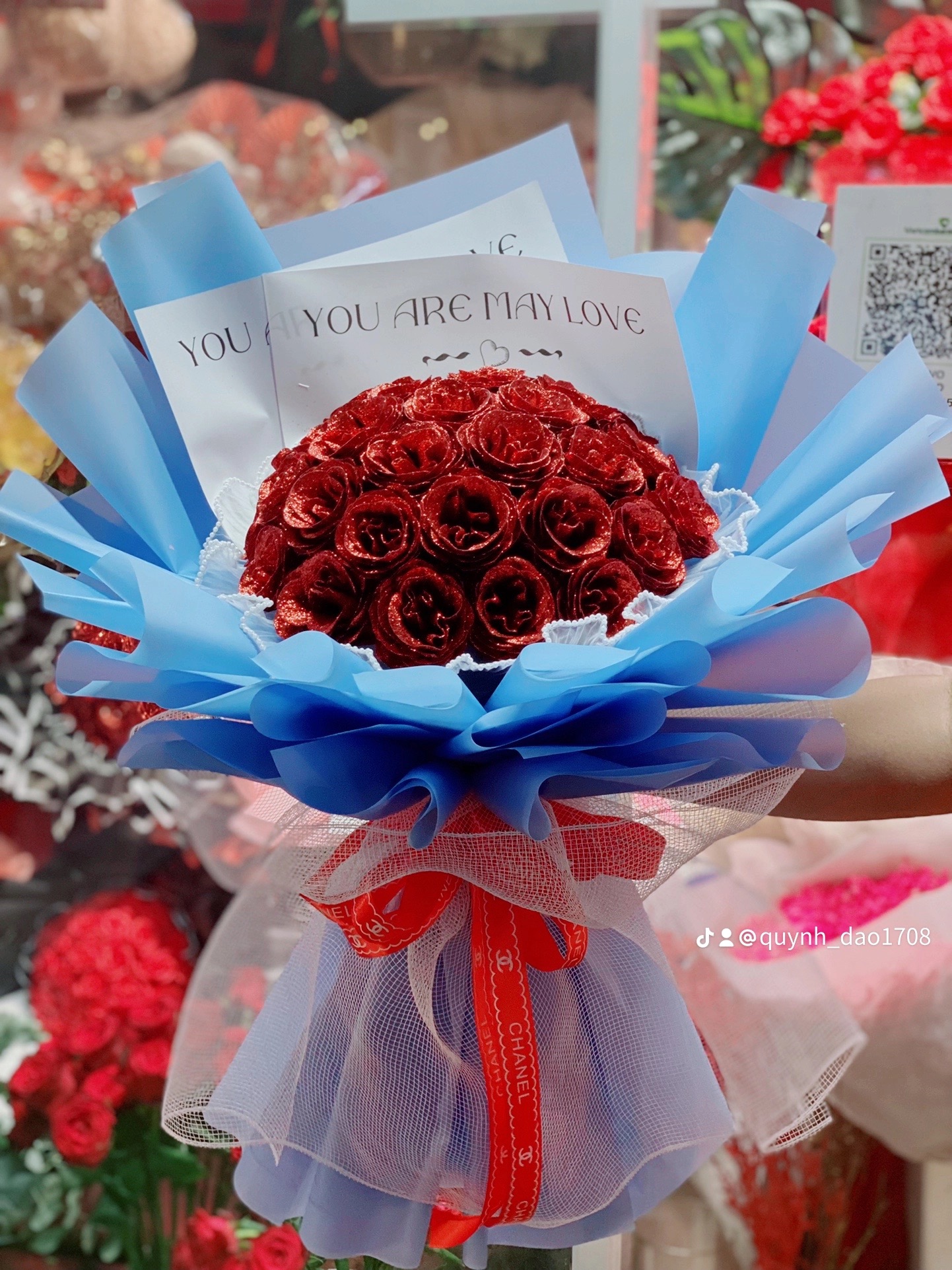 Bó hoa màu đỏ tặng bạn nam