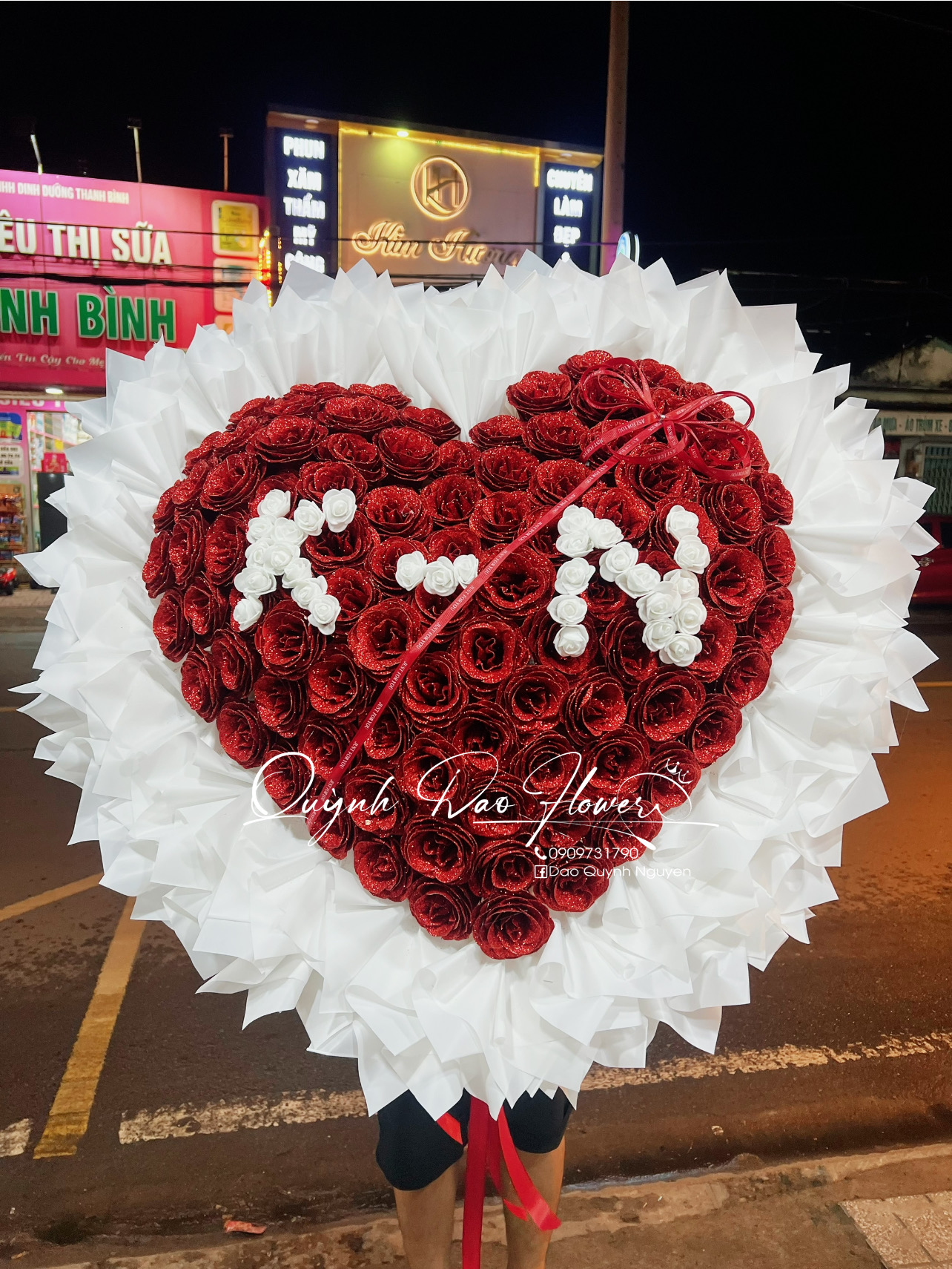 Bó hoa sáp trái tim 99 bông quận 12