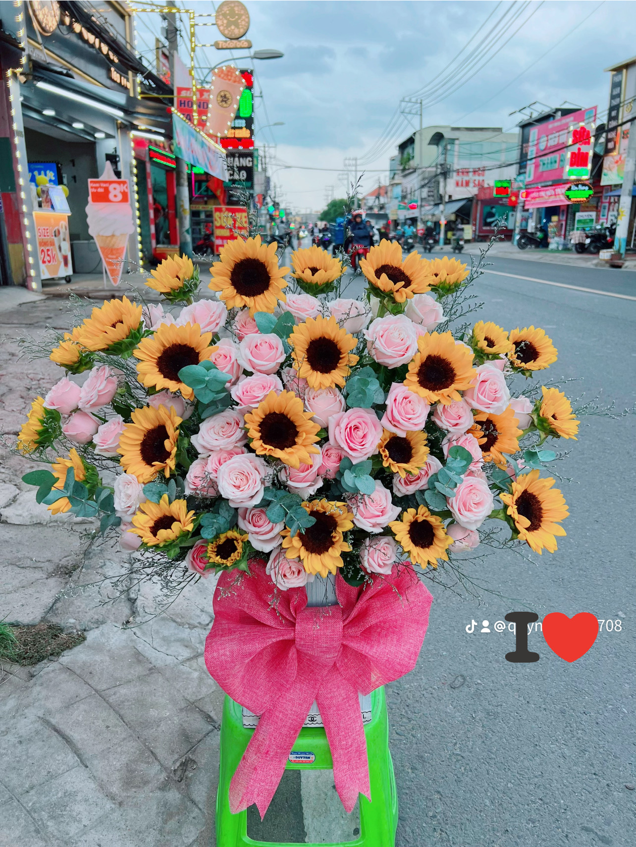 Giỏ hoa hướng dương tặng sinh nhật, shop hoa đẹp, gần nhất 