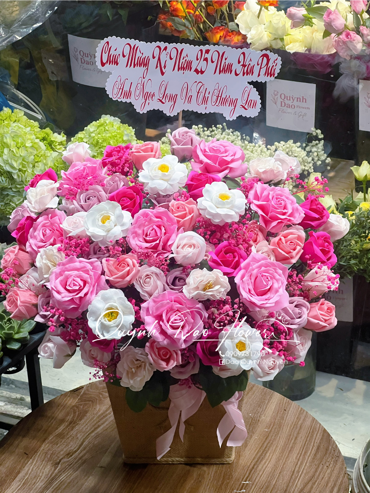 Giỏ hoa sáp hồng khai trương quán 
