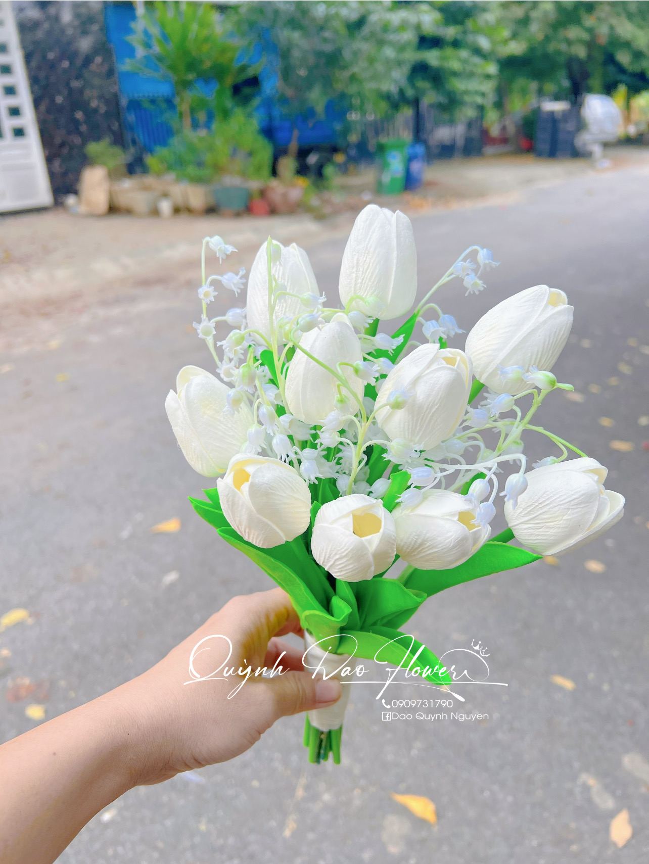 Bó hoa cưới tulip giả