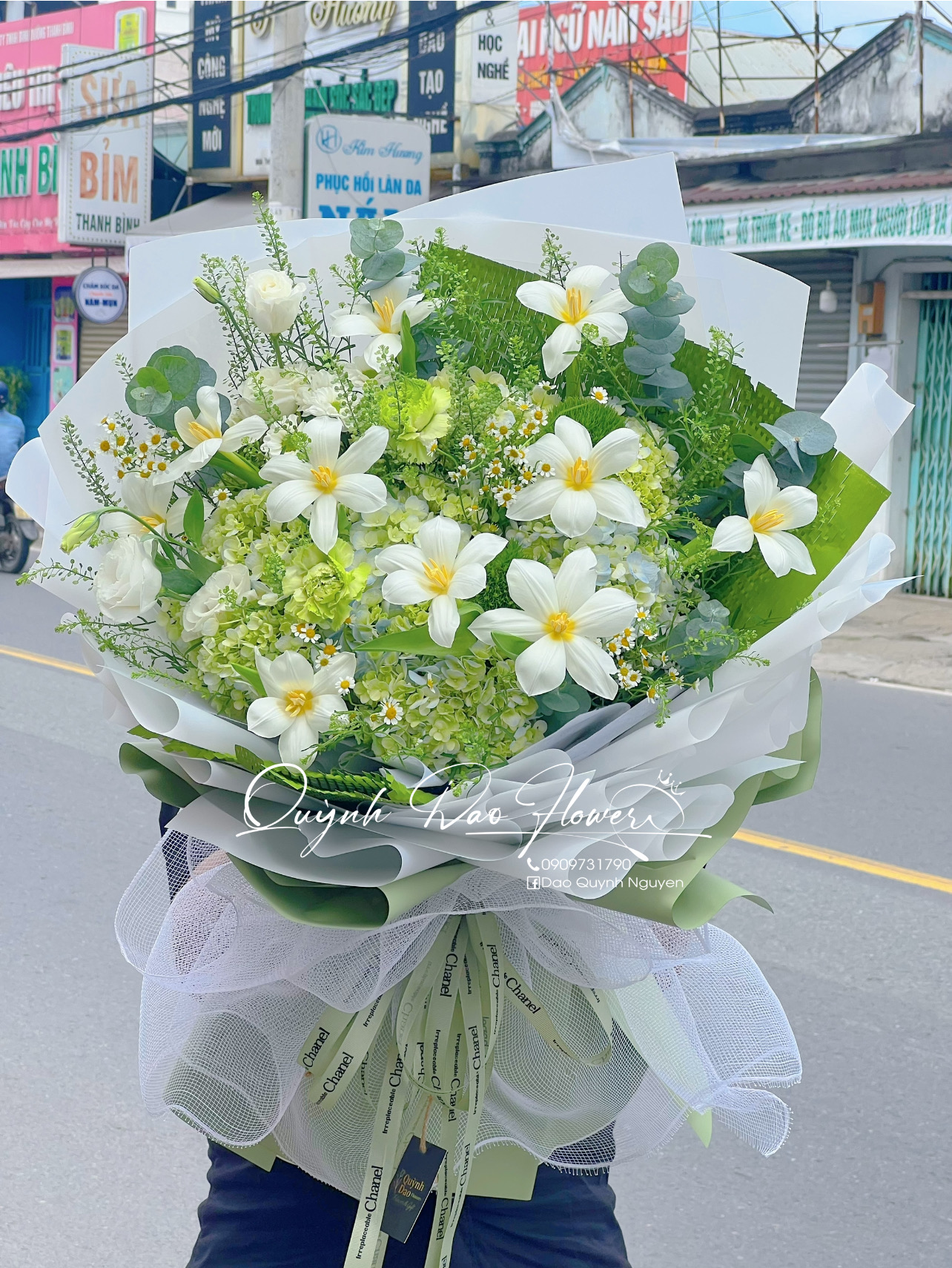 Bó hoa Cẩm Tú cầu mix hoa tulip