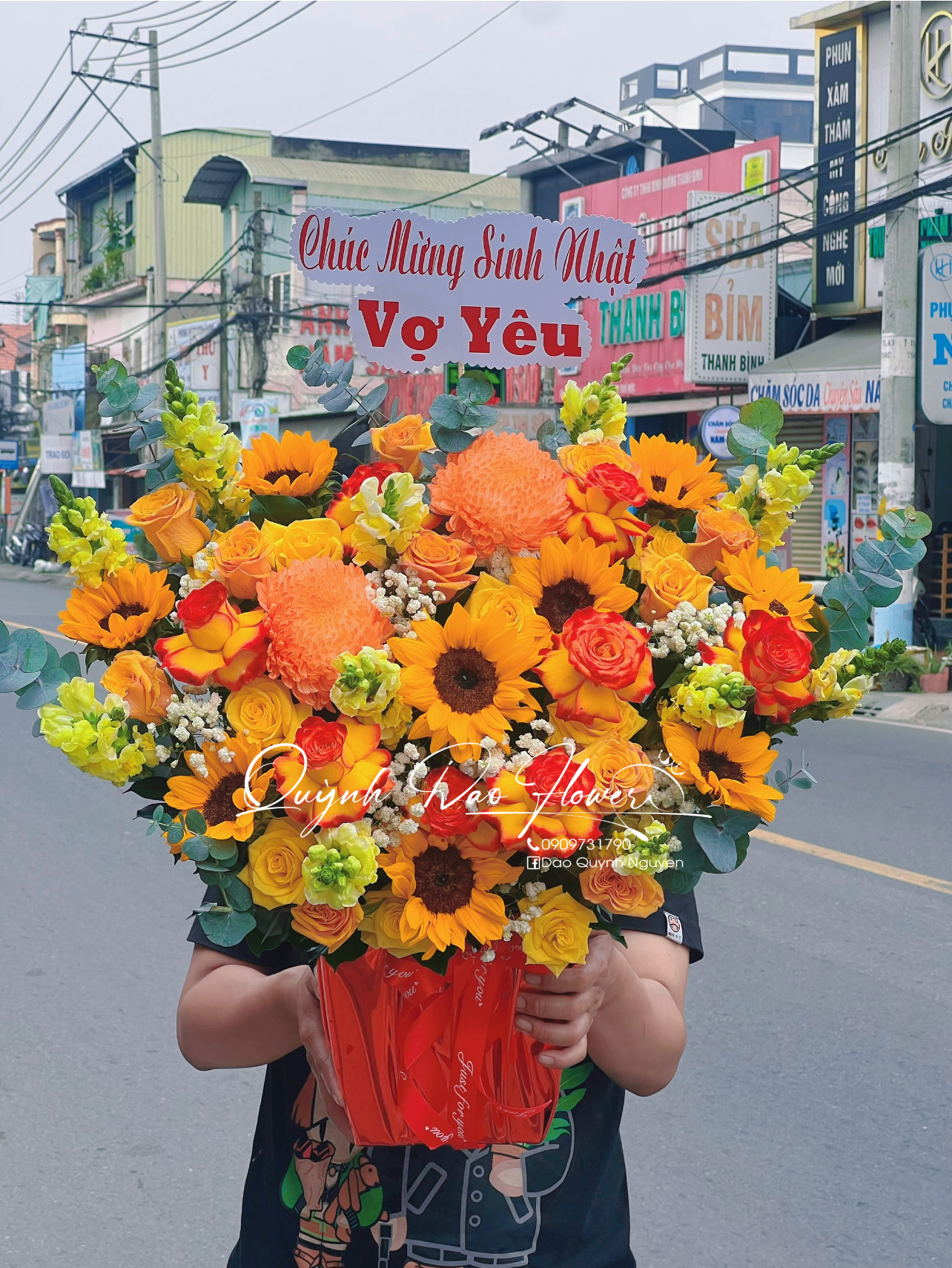 Giỏ hoa hướng dương to thủ Đức 